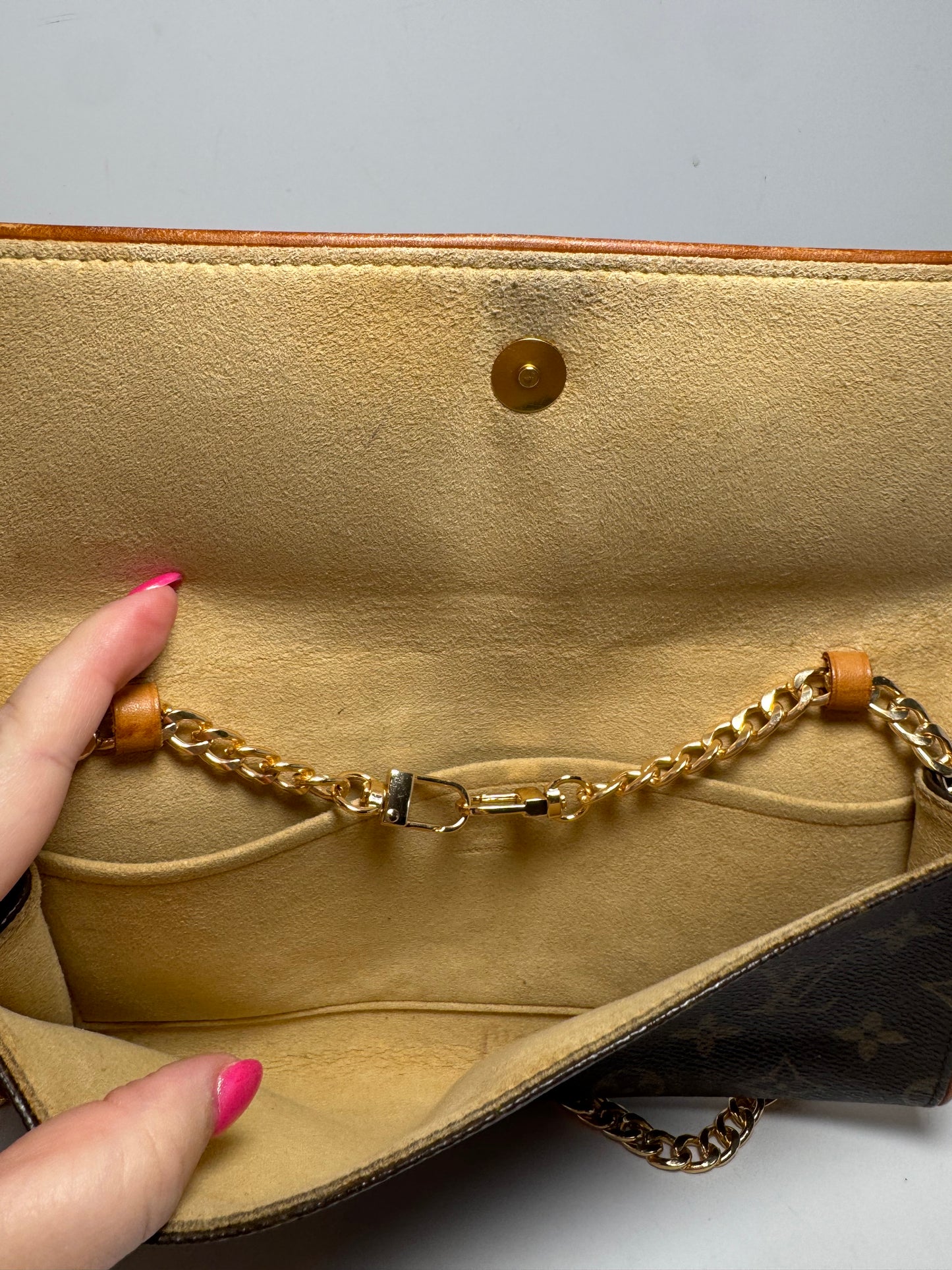 Louis Vuitton Monogram Twin GM Pochette Clutch on Chain (FAIR)