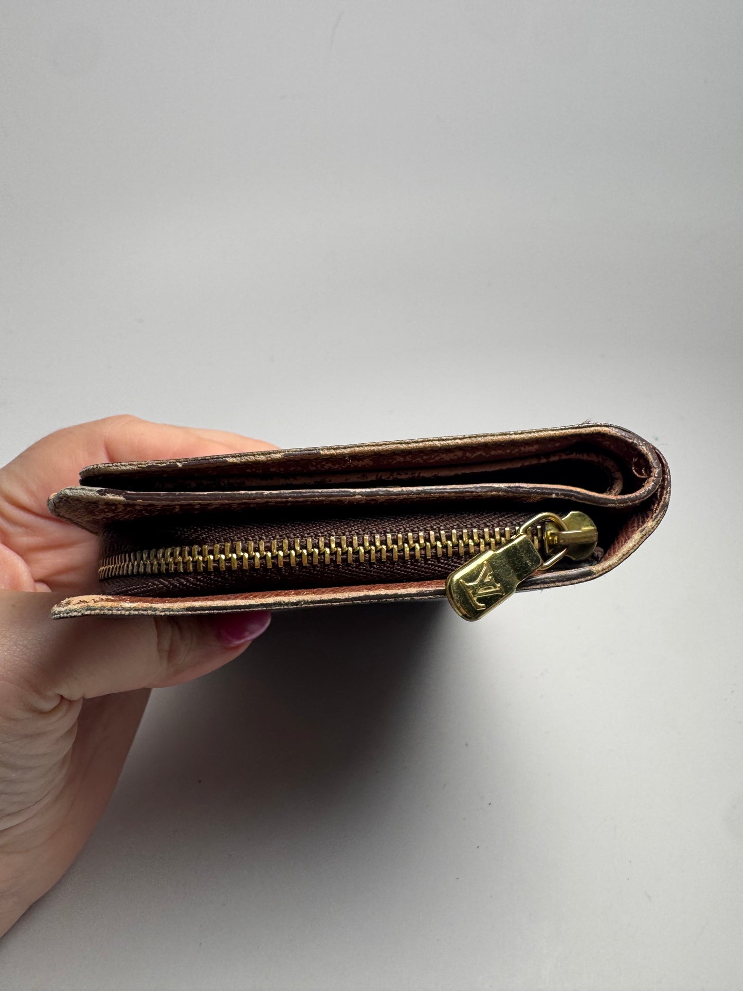Louis Vuitton Porte Papier Wallet/Passport Holder in Monogram Made in France January 2001