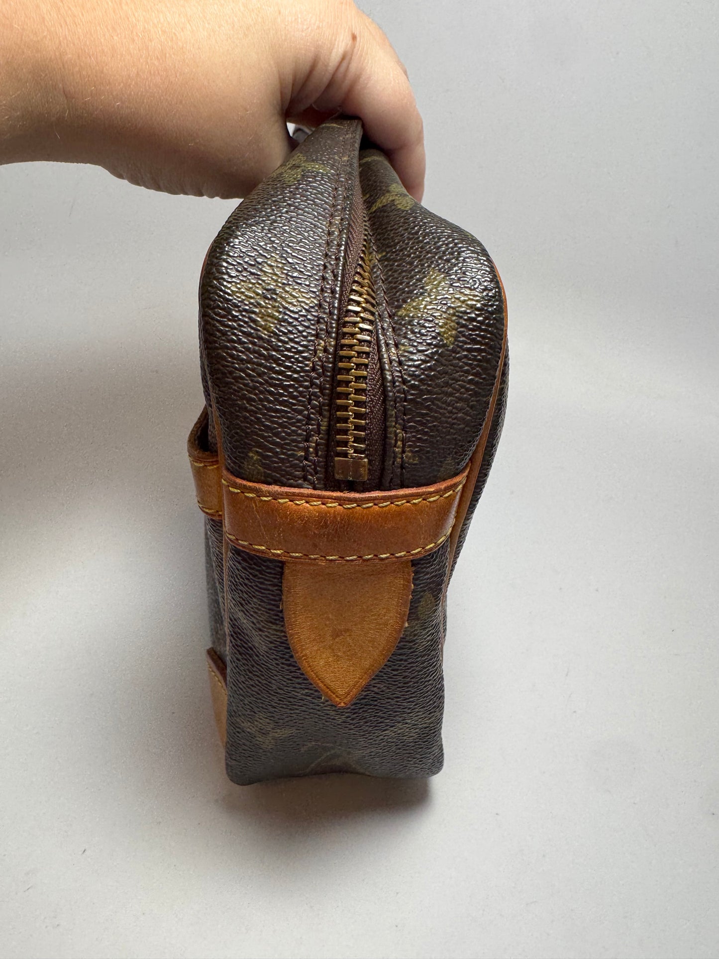 Louis Vuitton Compiegne 28 Clutch/Pouch/Toiletry Bag in Monogram