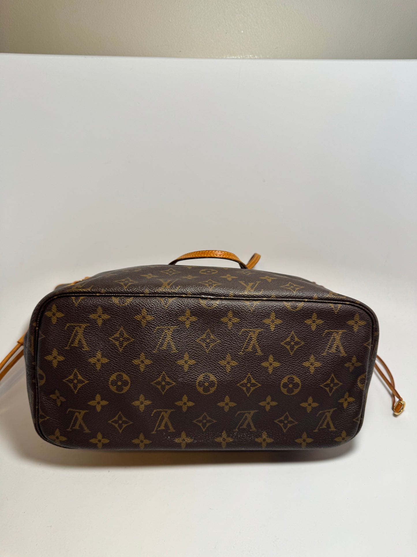 Louis Vuitton Neverfull MM Monogram Tote Bag