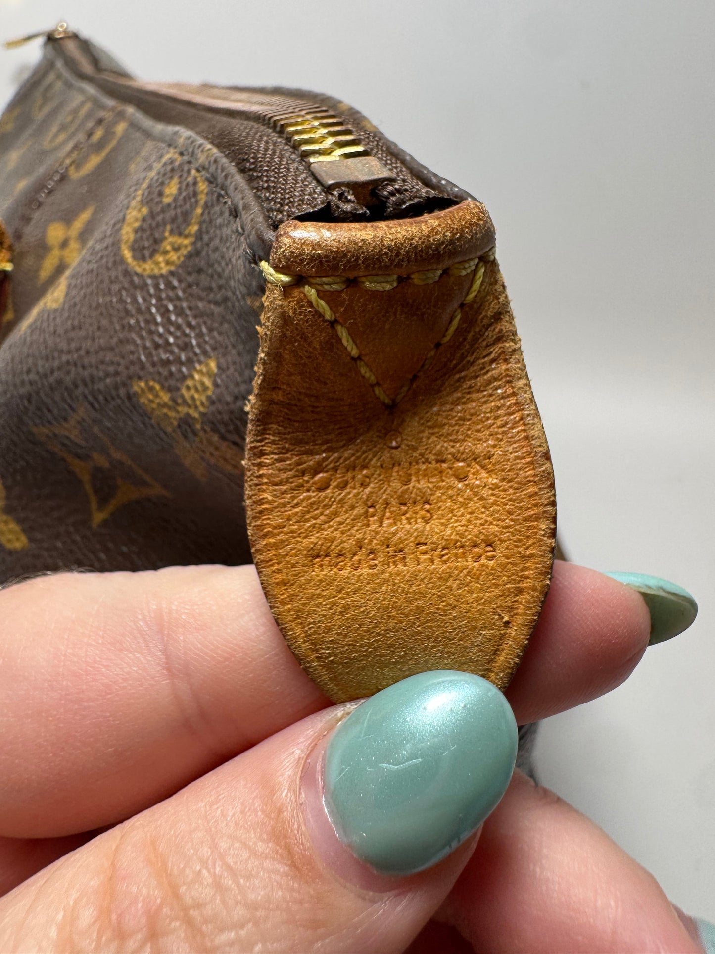 Louis Vuitton Totally MM Monogram Tote