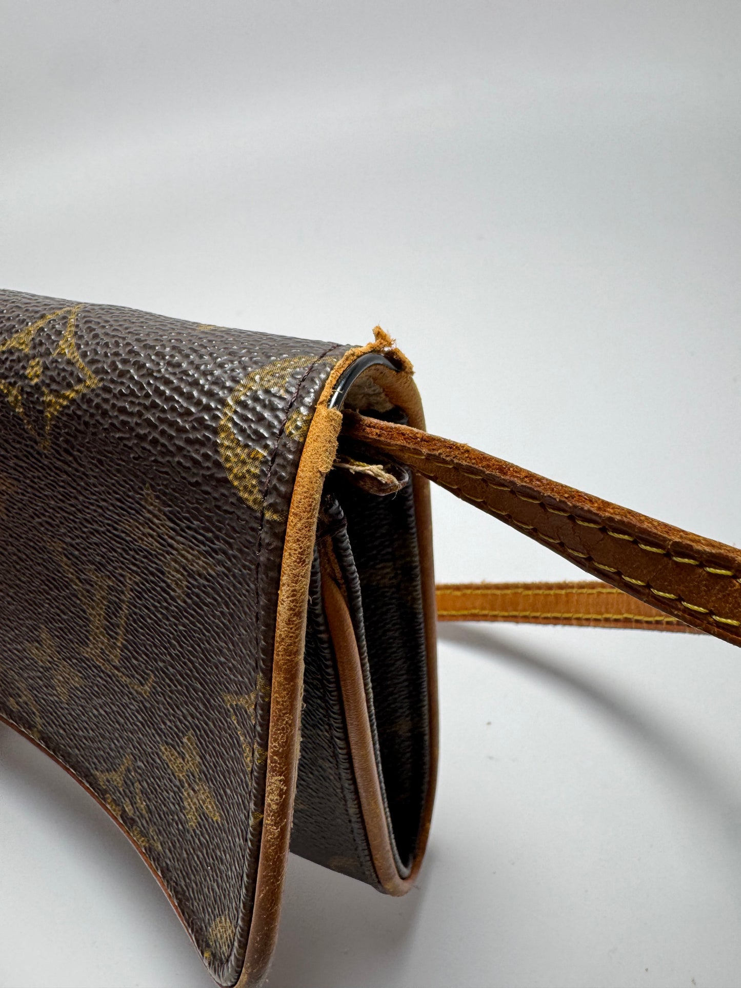 Louis Vuitton Twin Pochette GM Crossbody in Monogram | Fair Condition