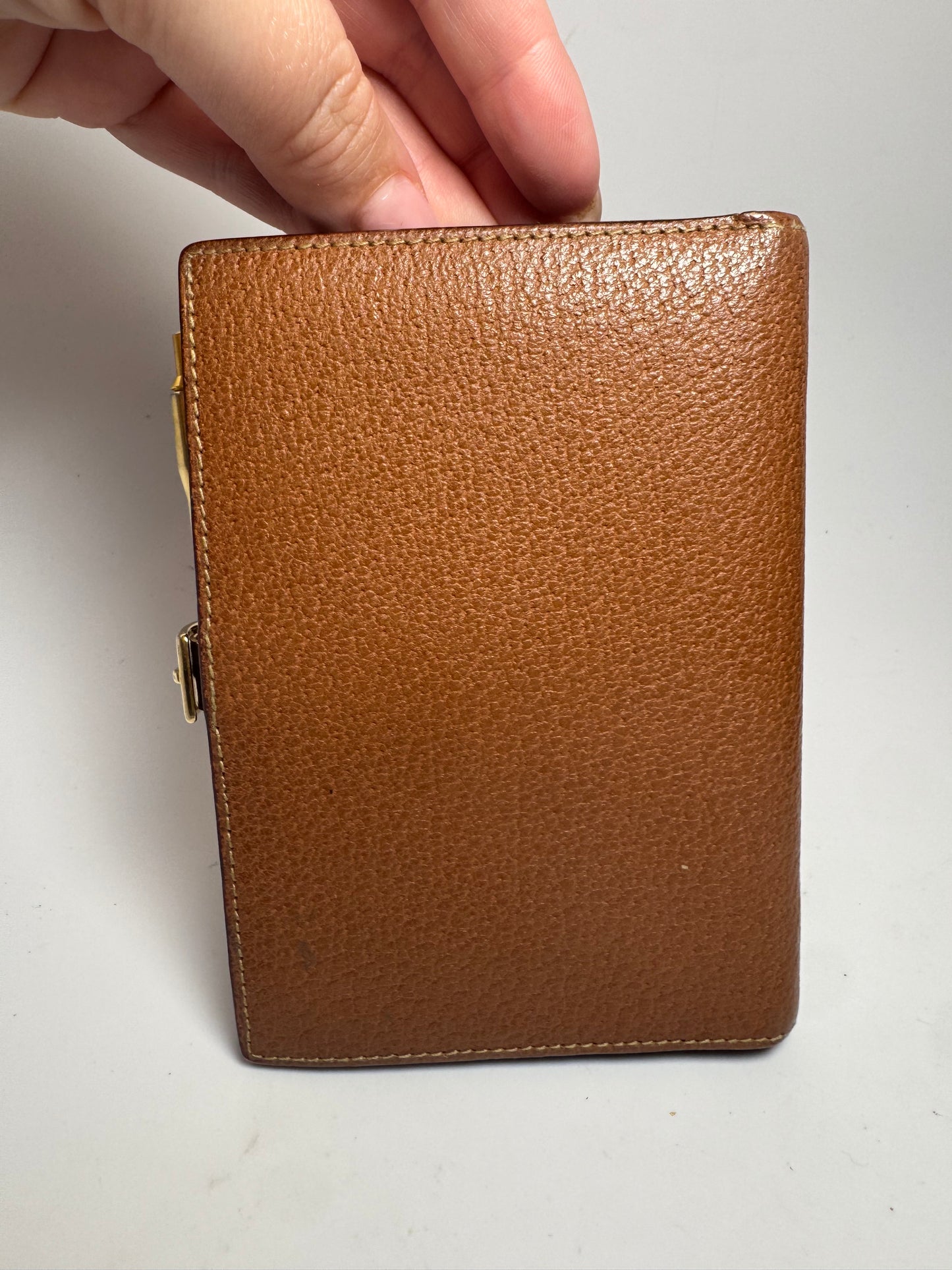 Gucci Brown Leather Agenda/Diary Cover w/6 Rings (Holds Passport)