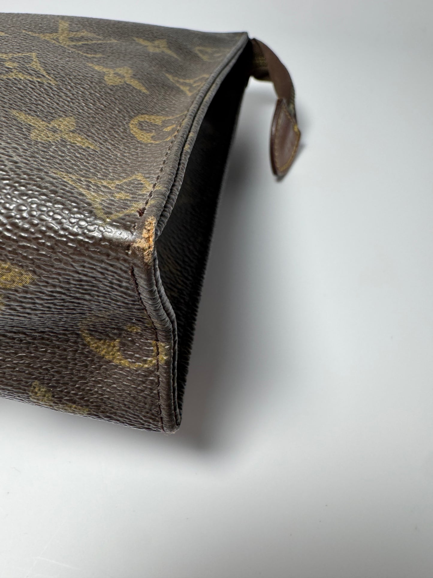 Louis Vuitton Monogram Trousse Toilette 26 – Vintage 1988 – Made in France