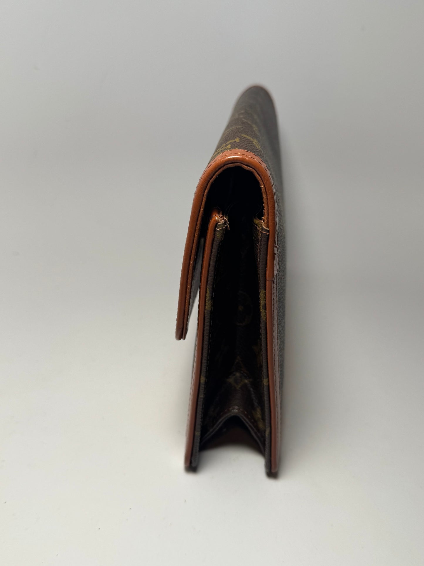 Louis Vuitton Pochette Dame Clutch GM Monogram