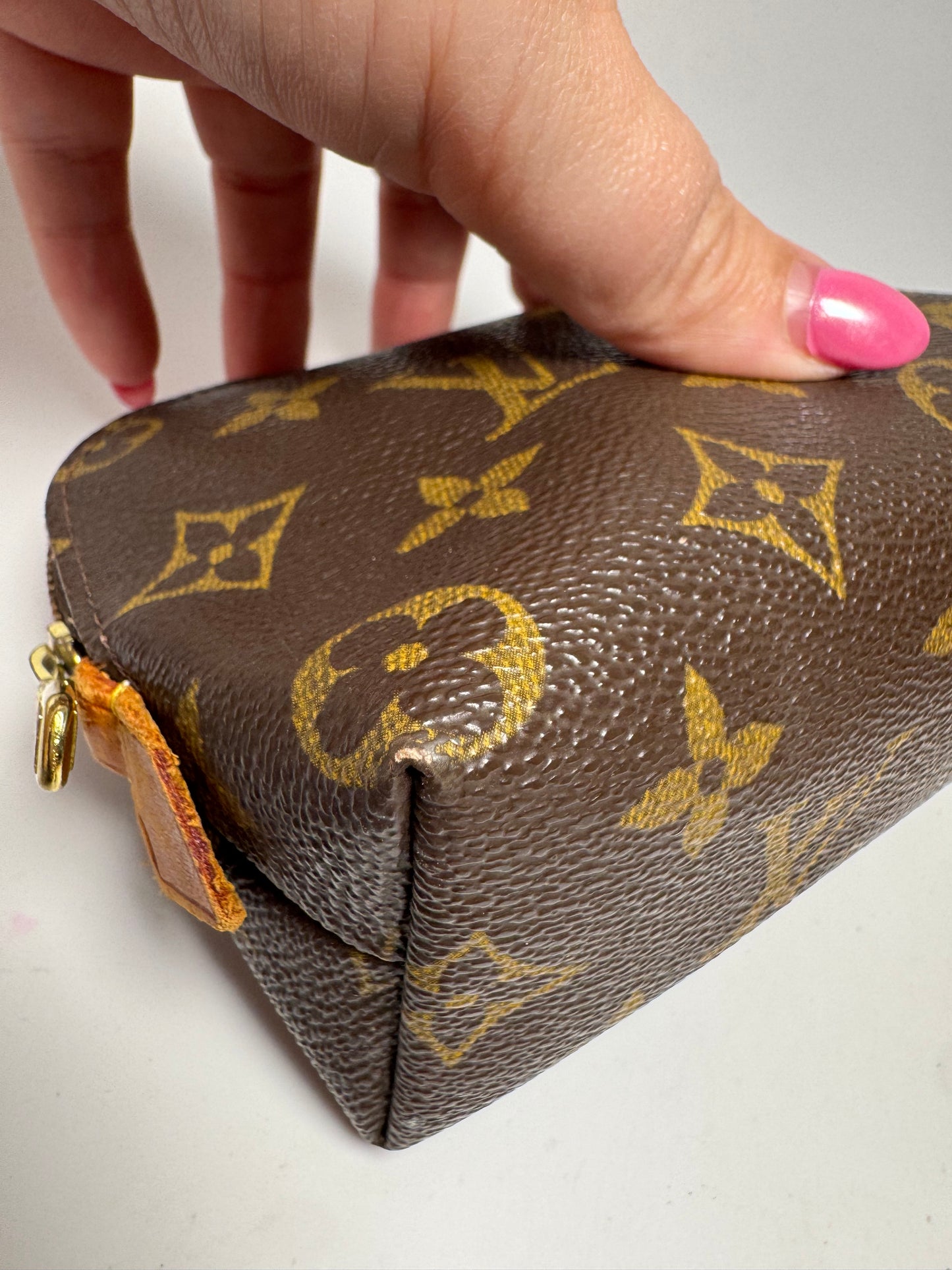 Louis Vuitton Cosmetic Pouch Monogram, November 2001