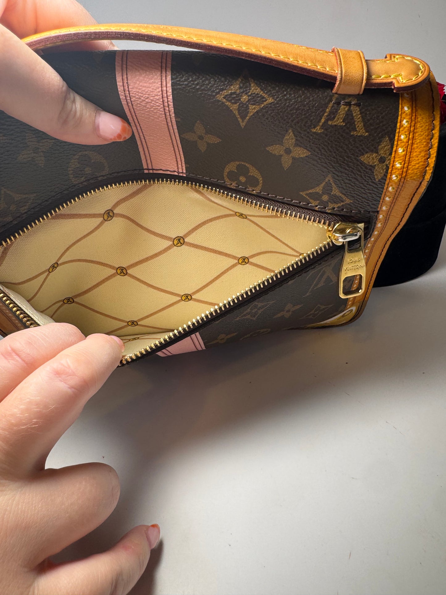 Louis Vuitton Monogram Summer Trunks Pochette Metis Crossbody