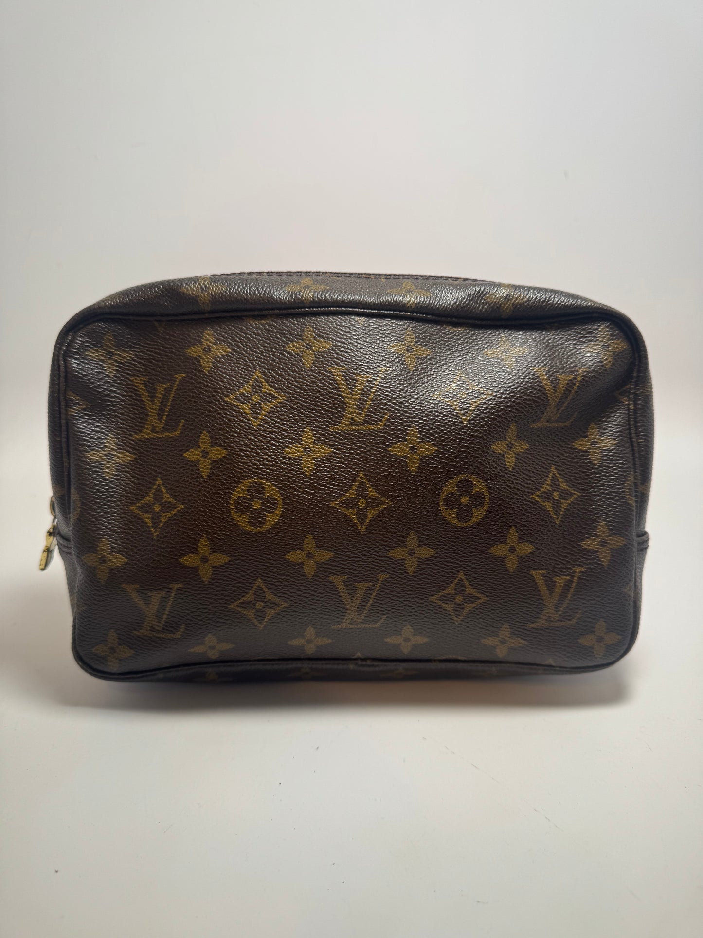Louis Vuitton Trousse 23 Monogram Cosmetic Case/Toiletry Bag