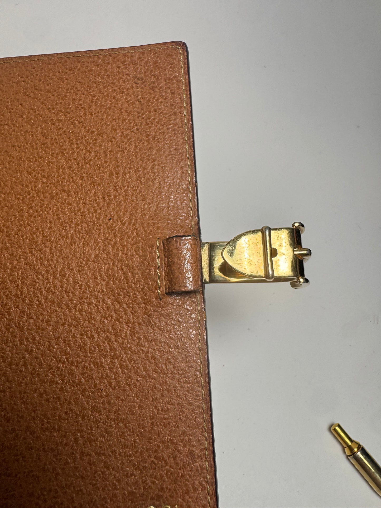 Gucci Brown Leather Agenda/Diary Cover w/6 Rings (Holds Passport)