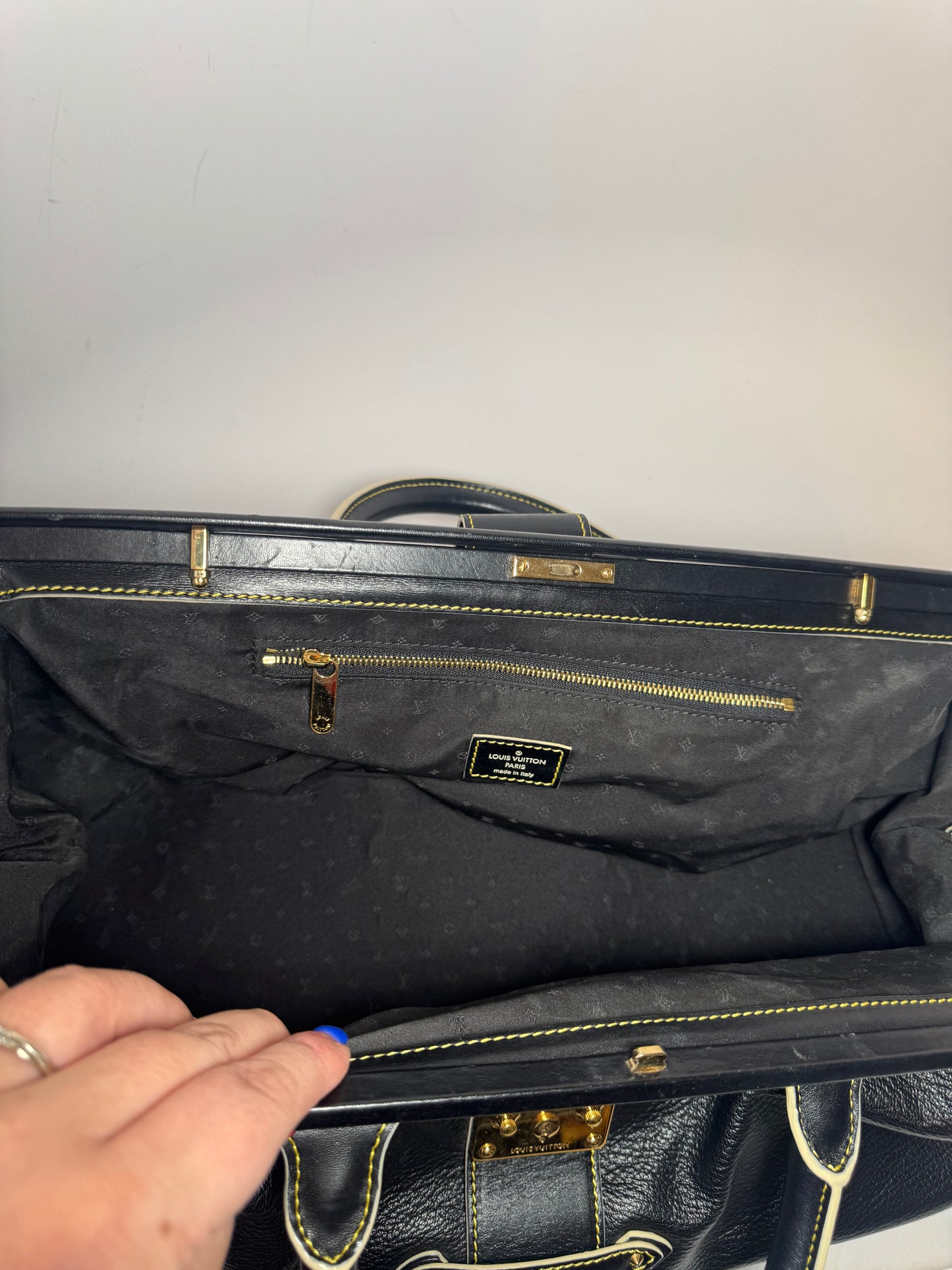 Louis Vuitton Suhali L'Ingenieux GM Black Leather Satchel Made in Italy