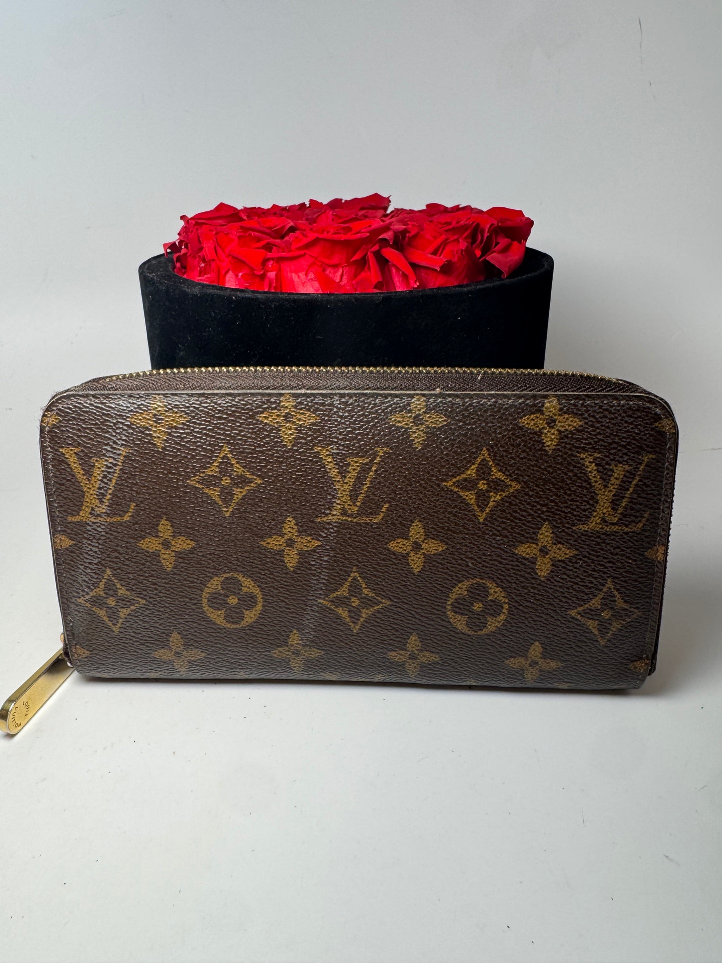 Louis Vuitton Monogram Zippy Wallet