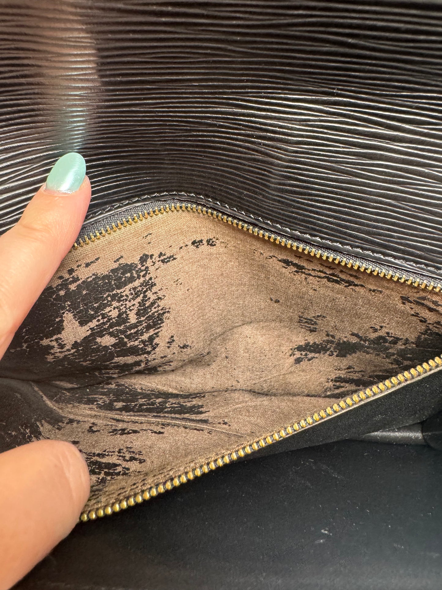 Louis Vuitton Black Epi Serie Draggone Clutch Bag