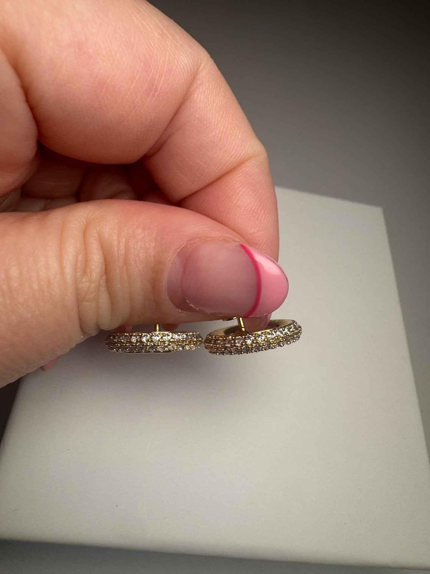 Louis Vuitton Louise by Night Earrings Gold & Crystal