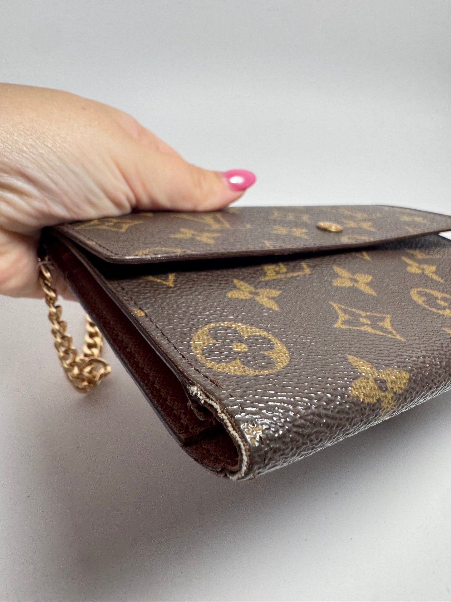 Louis Vuitton Pochette Trifold Wallet On Chain in Monogram/Passport Holder Made in Spain in July 1996