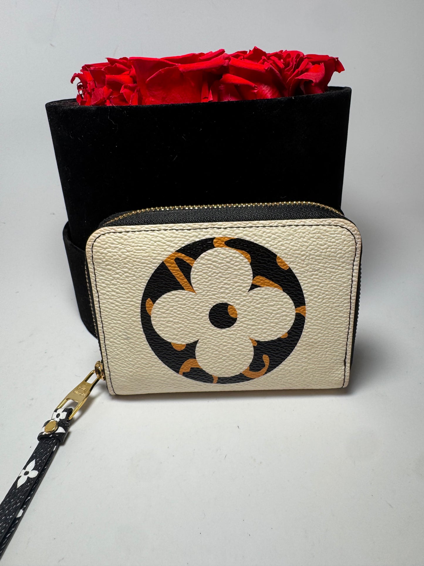 Louis Vuitton Monogram Giant Jungle Zippy Coin Purse Ivory Zebra Print