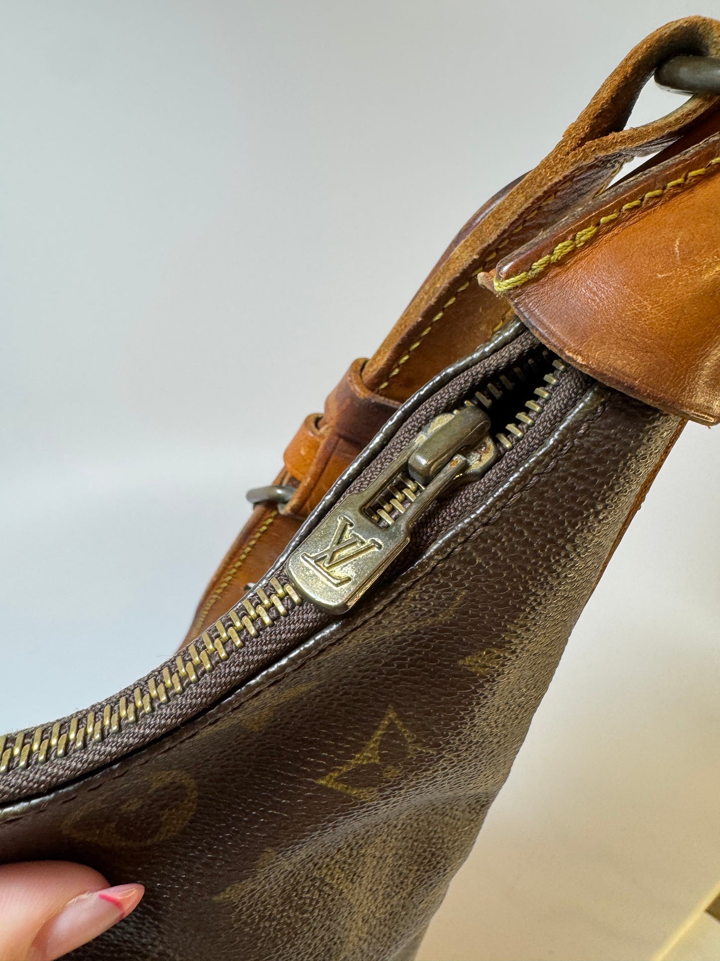 Louis Vuitton Vintage Boulogne 35 Monogram Shoulder Bag – 1989