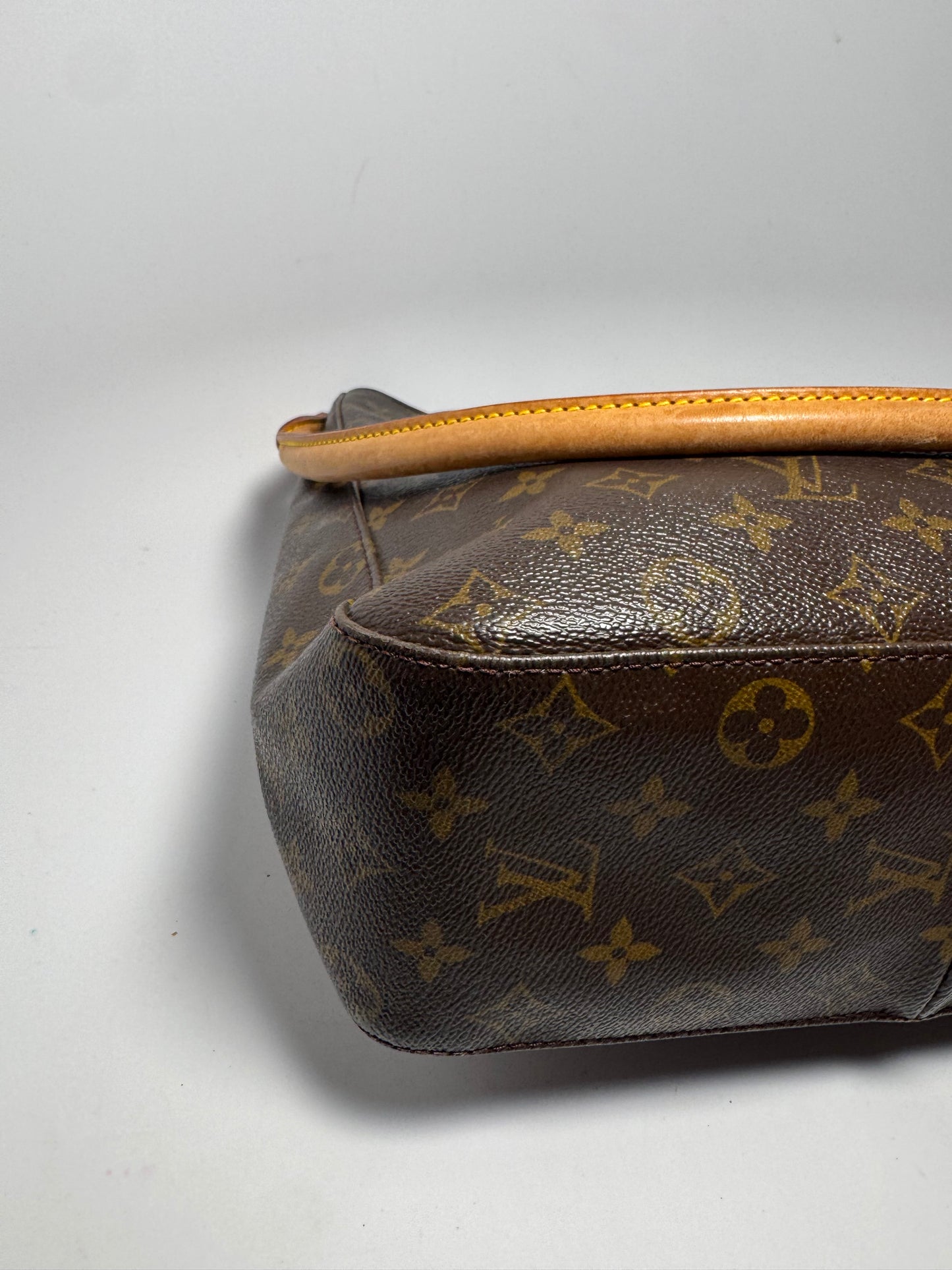 Louis Vuitton Looping GM Monogram in excellent condition