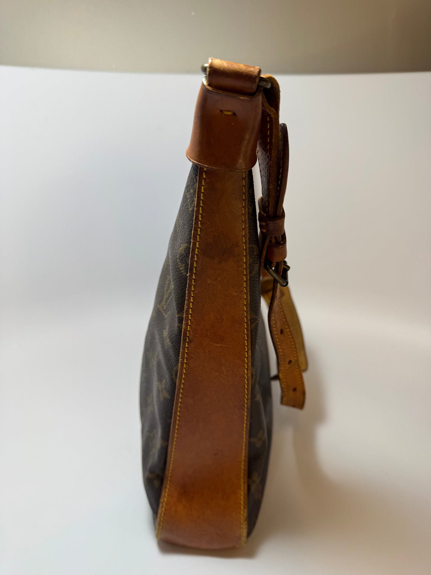 Louis Vuitton Vintage Boulogne 35 Monogram Shoulder Bag – 1989