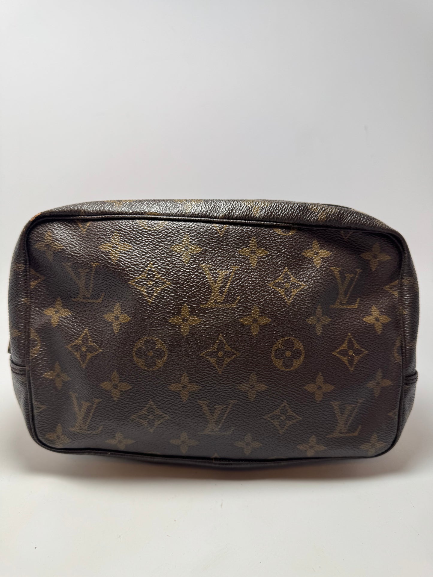 Louis Vuitton Trousse 23 Monogram Toiletry/Makeup Bag