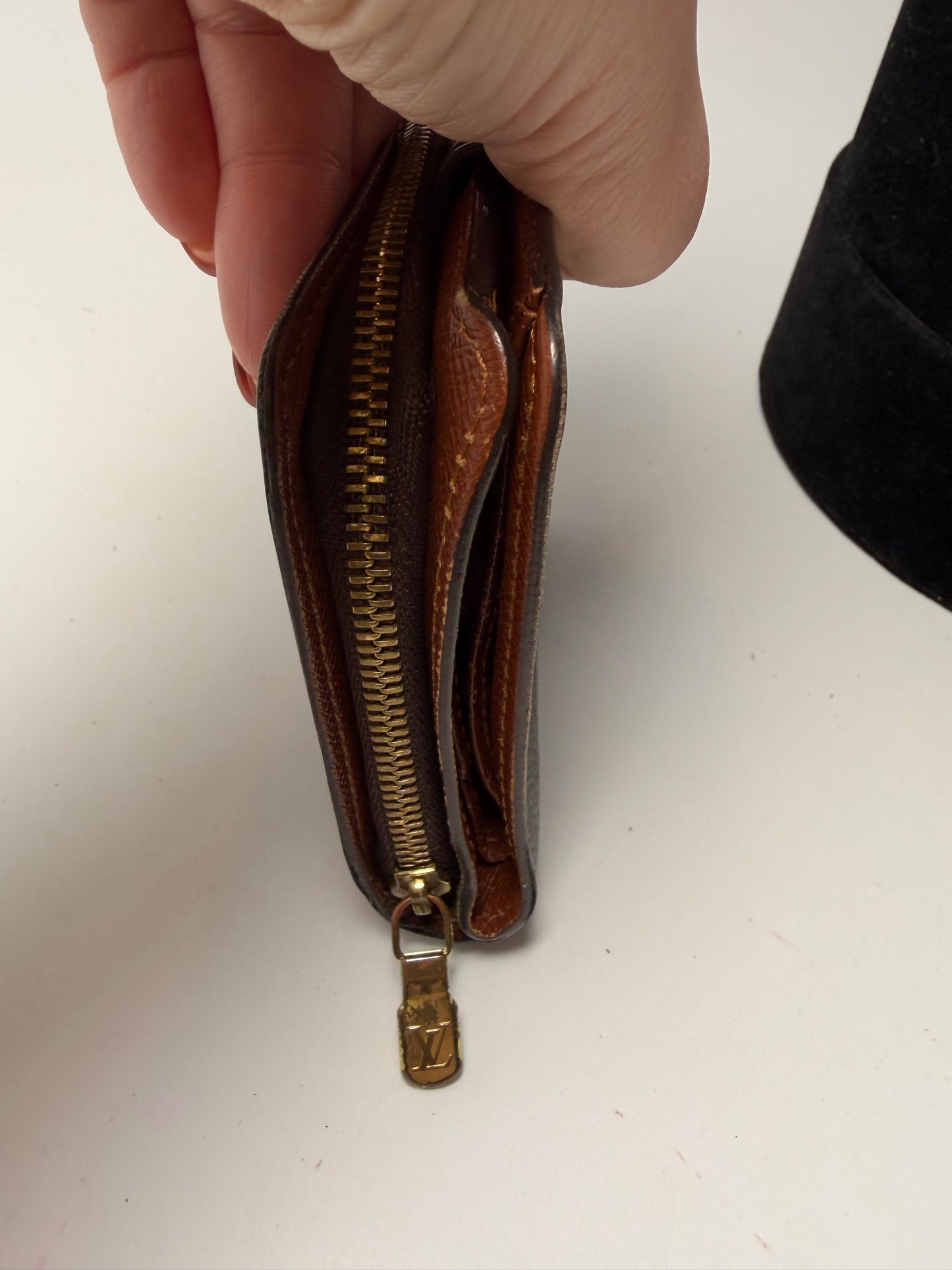 Louis Vuitton Monogram Zippy Compact Wallet Date code