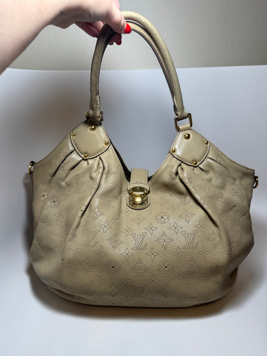 Louis Vuitton Mahina Hobo L Biscuit Perforated Monogram Leather Shoulder Bag w/COA