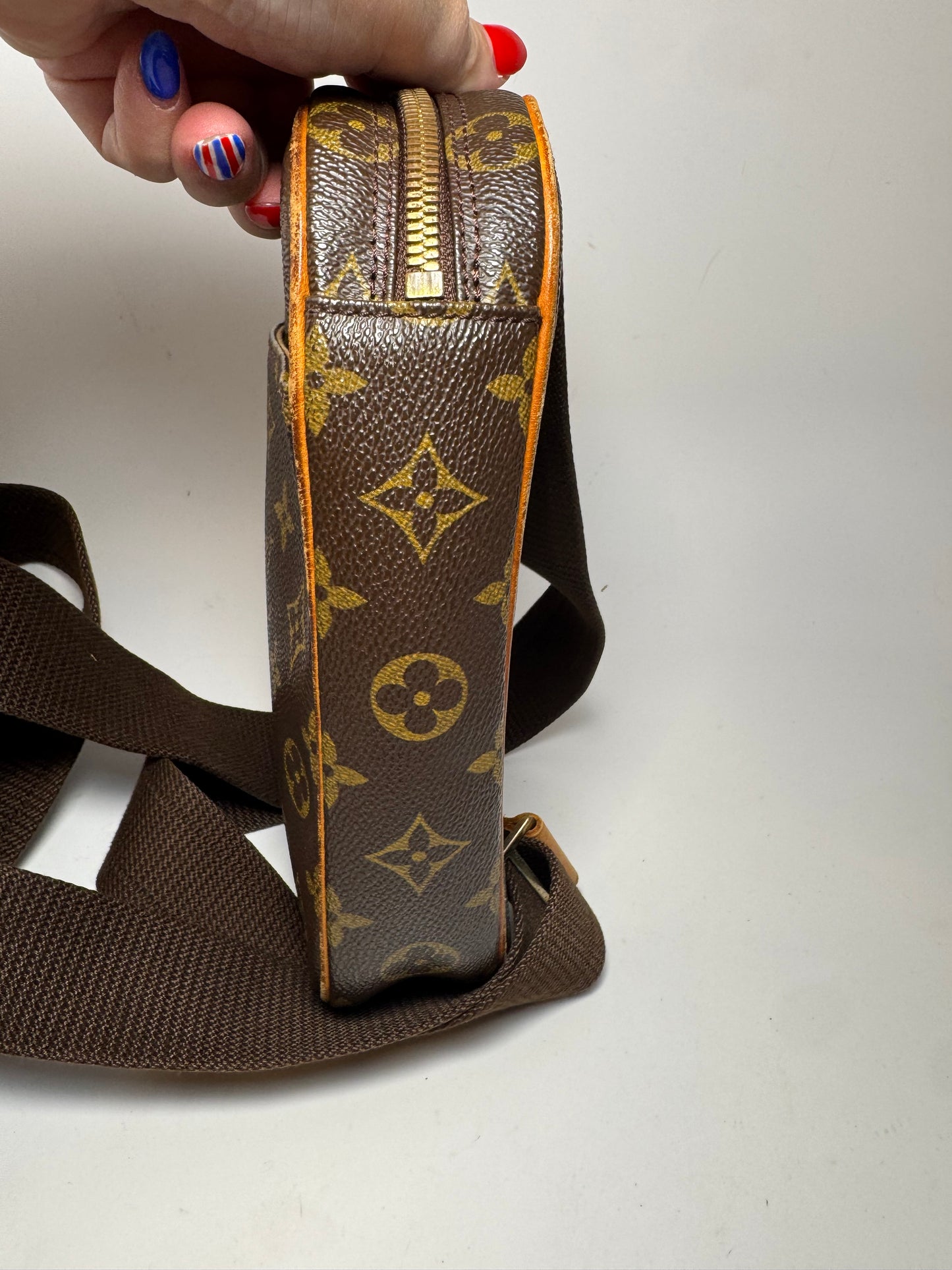 Louis Vuitton Monogram Gange Pochette Bum Bag/Sling Bag