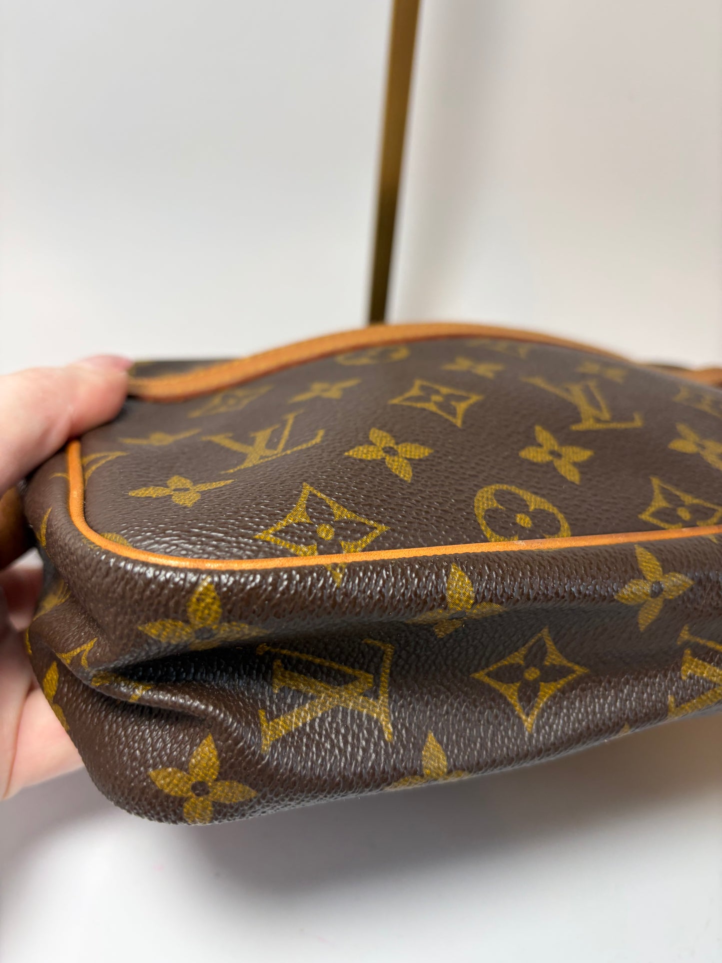 Louis Vuitton Compeigne 23 Monogram Clutch/Pouch