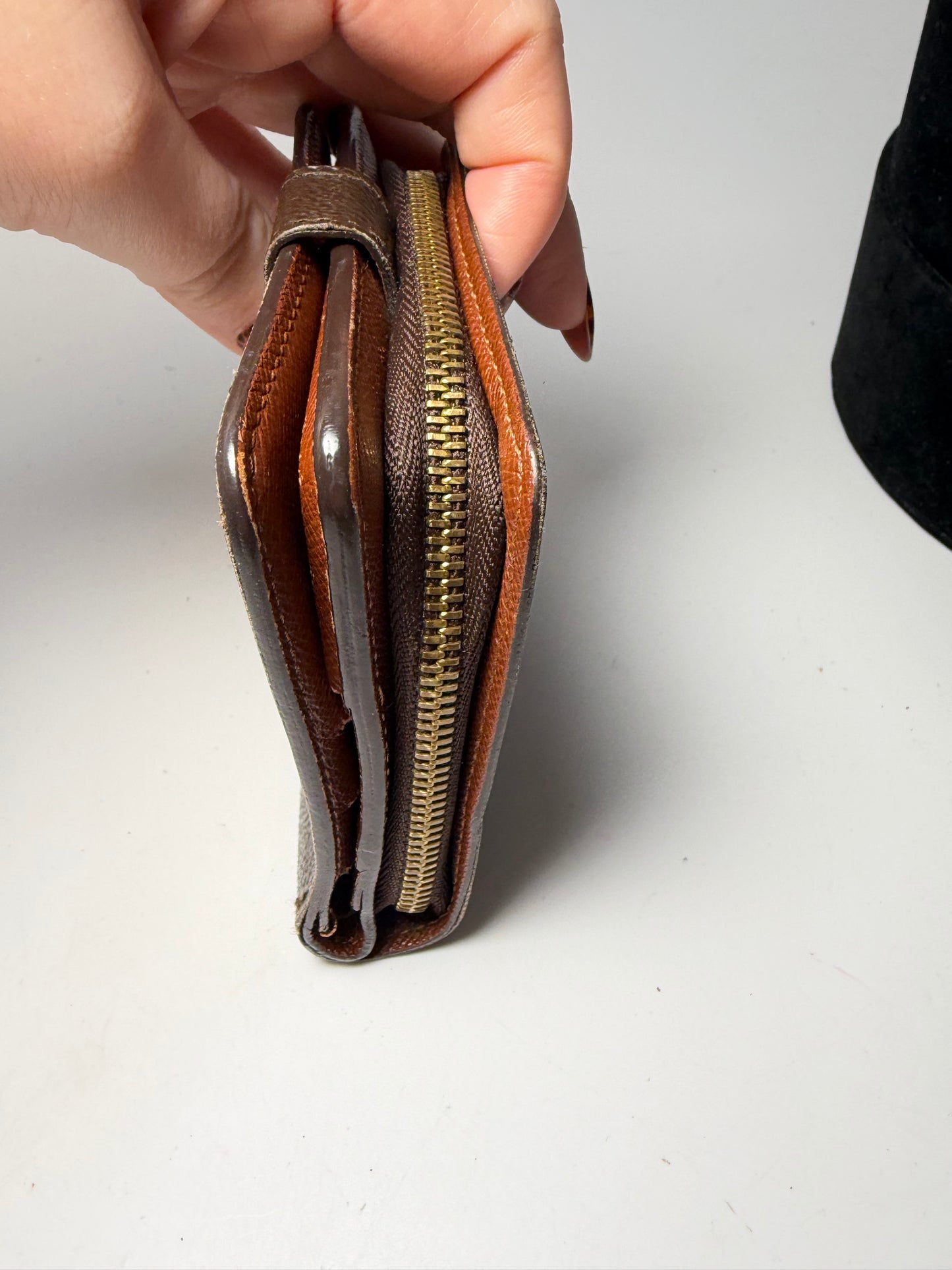 Louis Vuitton Monogram Zippy Compact Wallet Date code