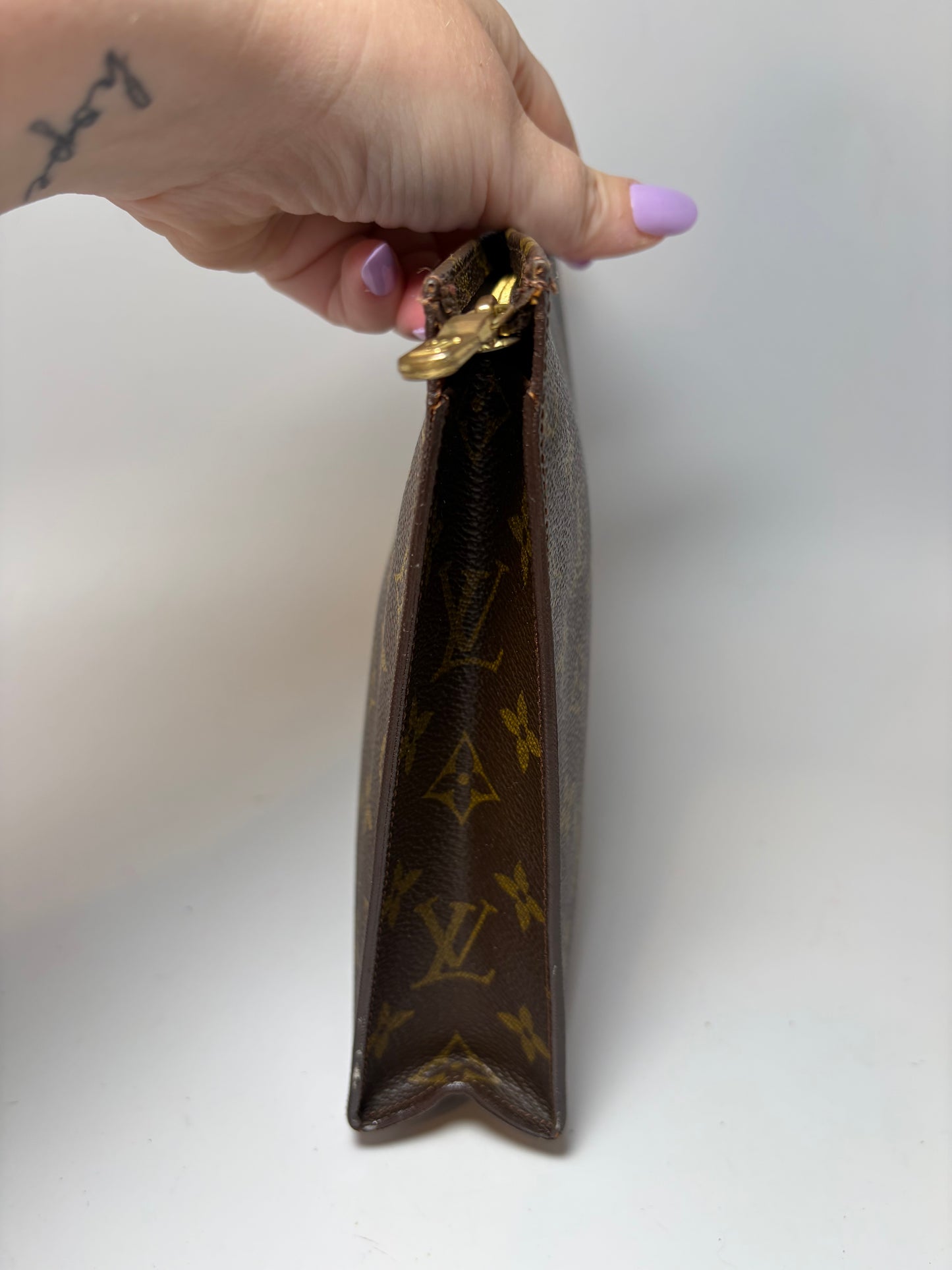 Louis Vuitton Toiletry Pouch 26 Monogram