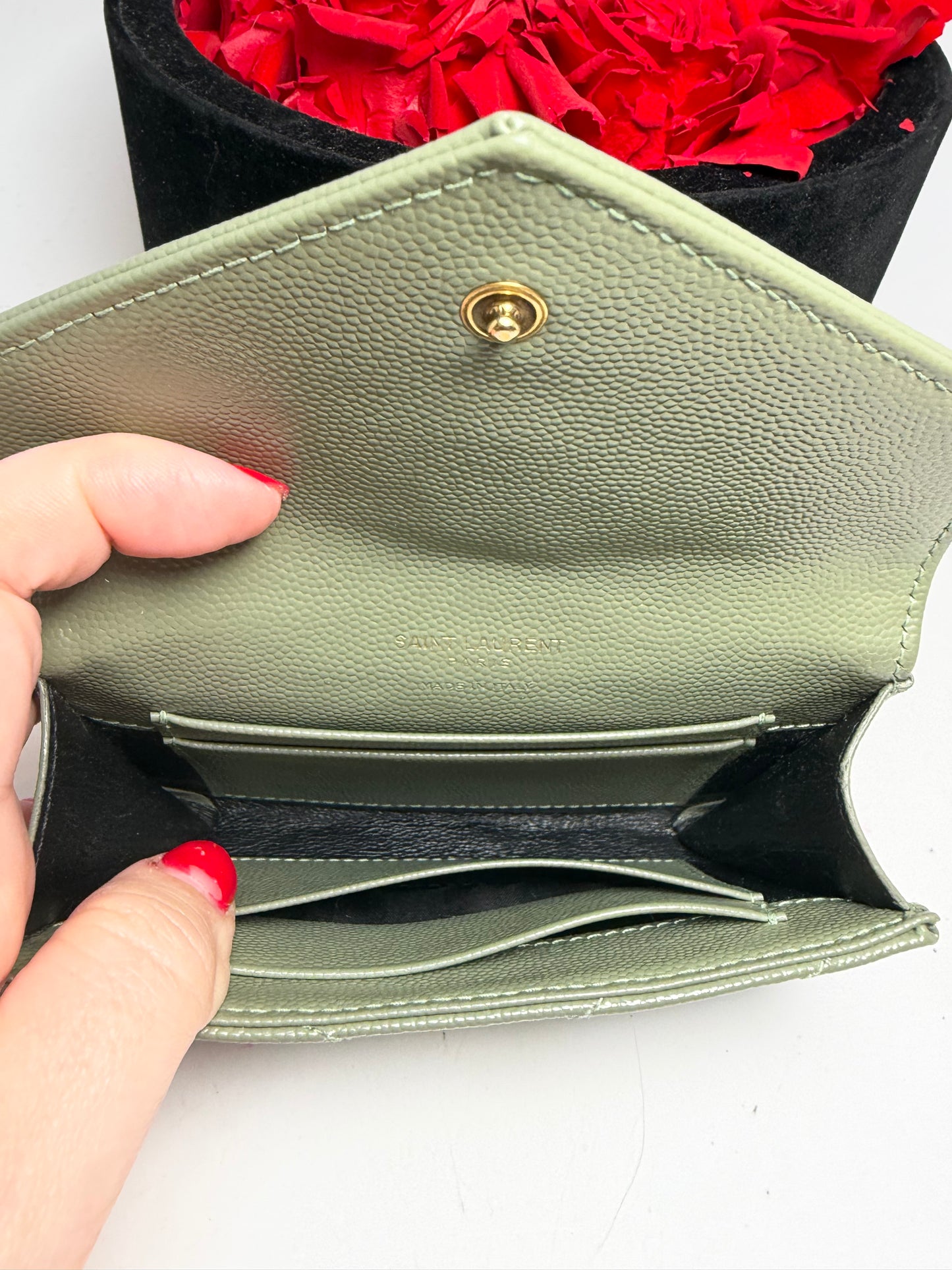 Saint Laurent Grain De Poudre Matelasse Chevron Small Envelope Wallet Light Sage 2022