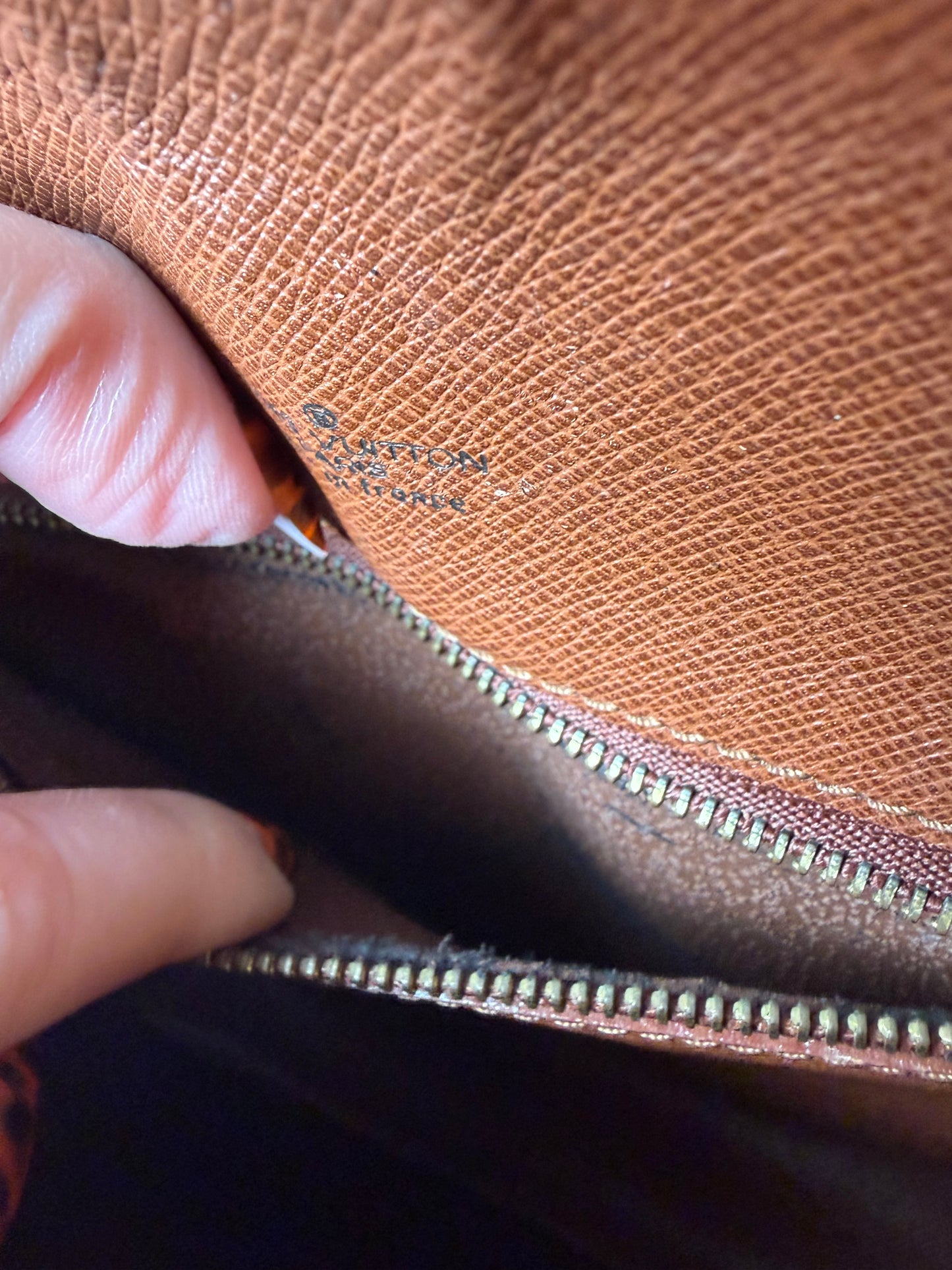 Louis Vuitton Saint Cloud GM Monogram Crossbody