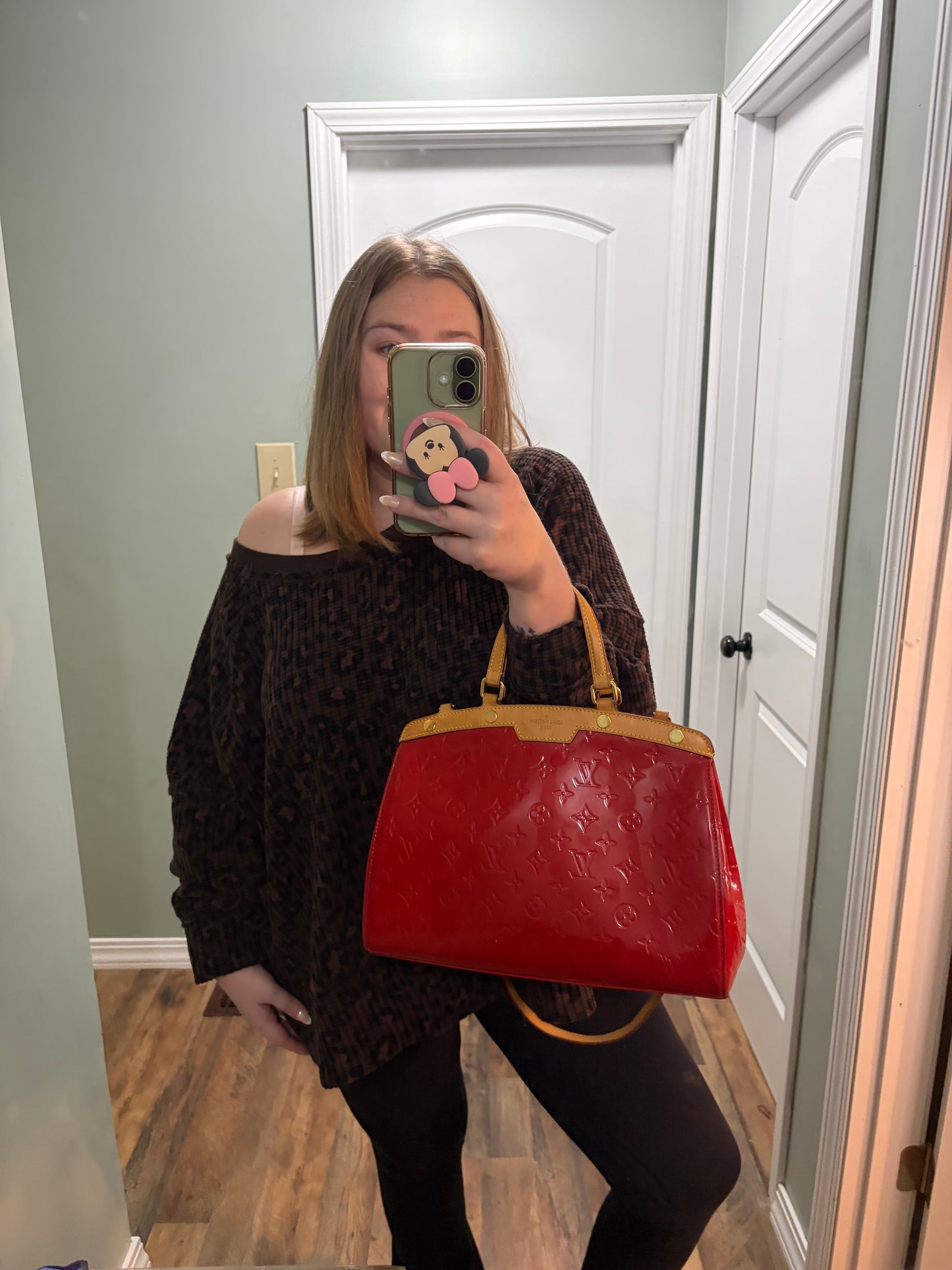 Louis Vuitton Brea MM Rose Red Vernis Leather Bag/Shoulder Bag