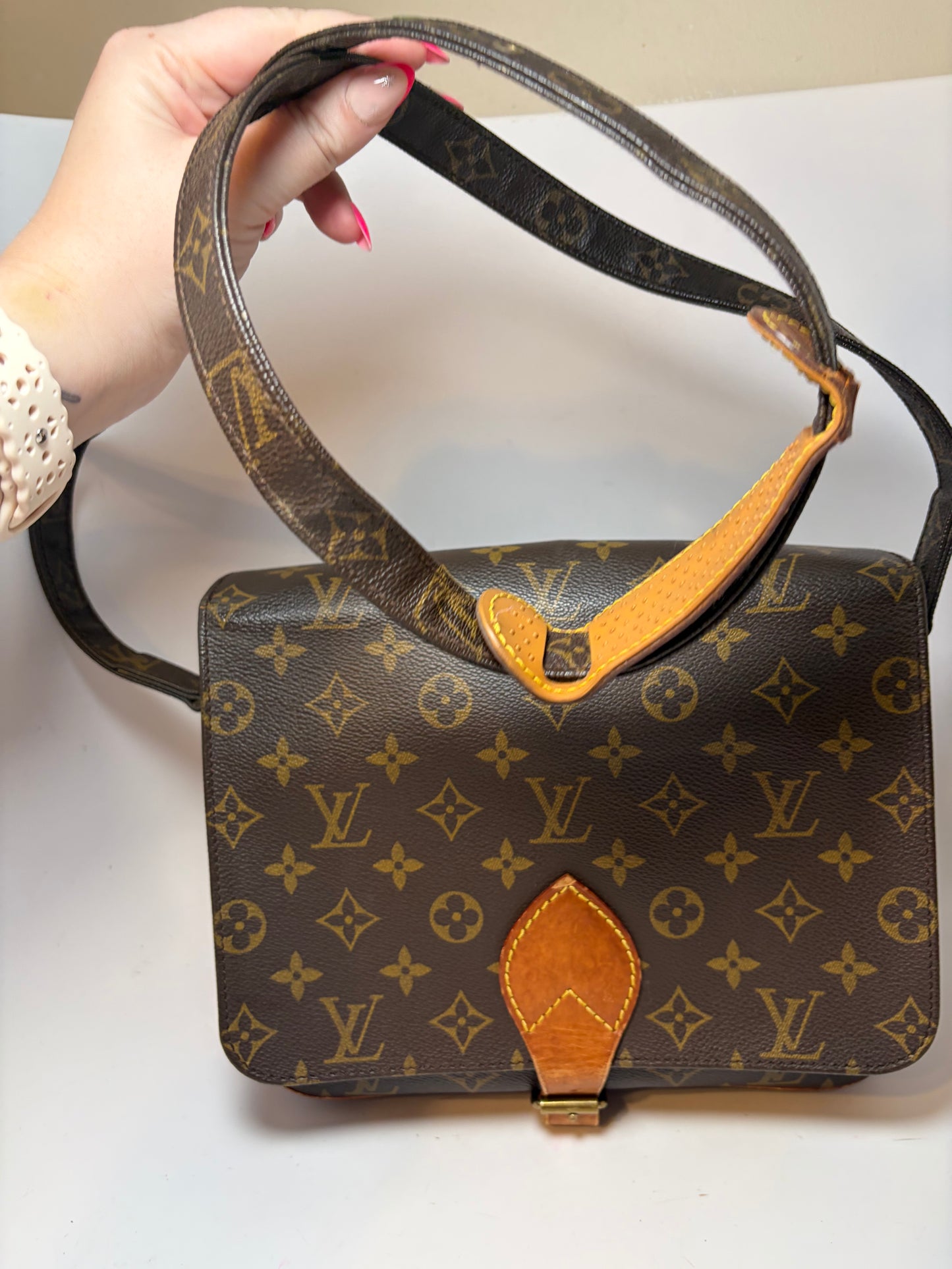 Louis Vuitton Cartouchière GM Monogram Crossbody/Shoulder Bag