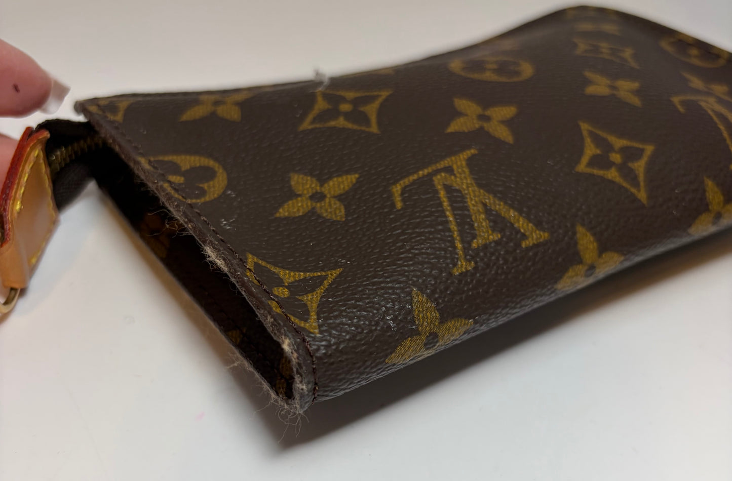 Louis Vuitton Bucket PM Toiletry Pouch Monogram, Made in France February 1999