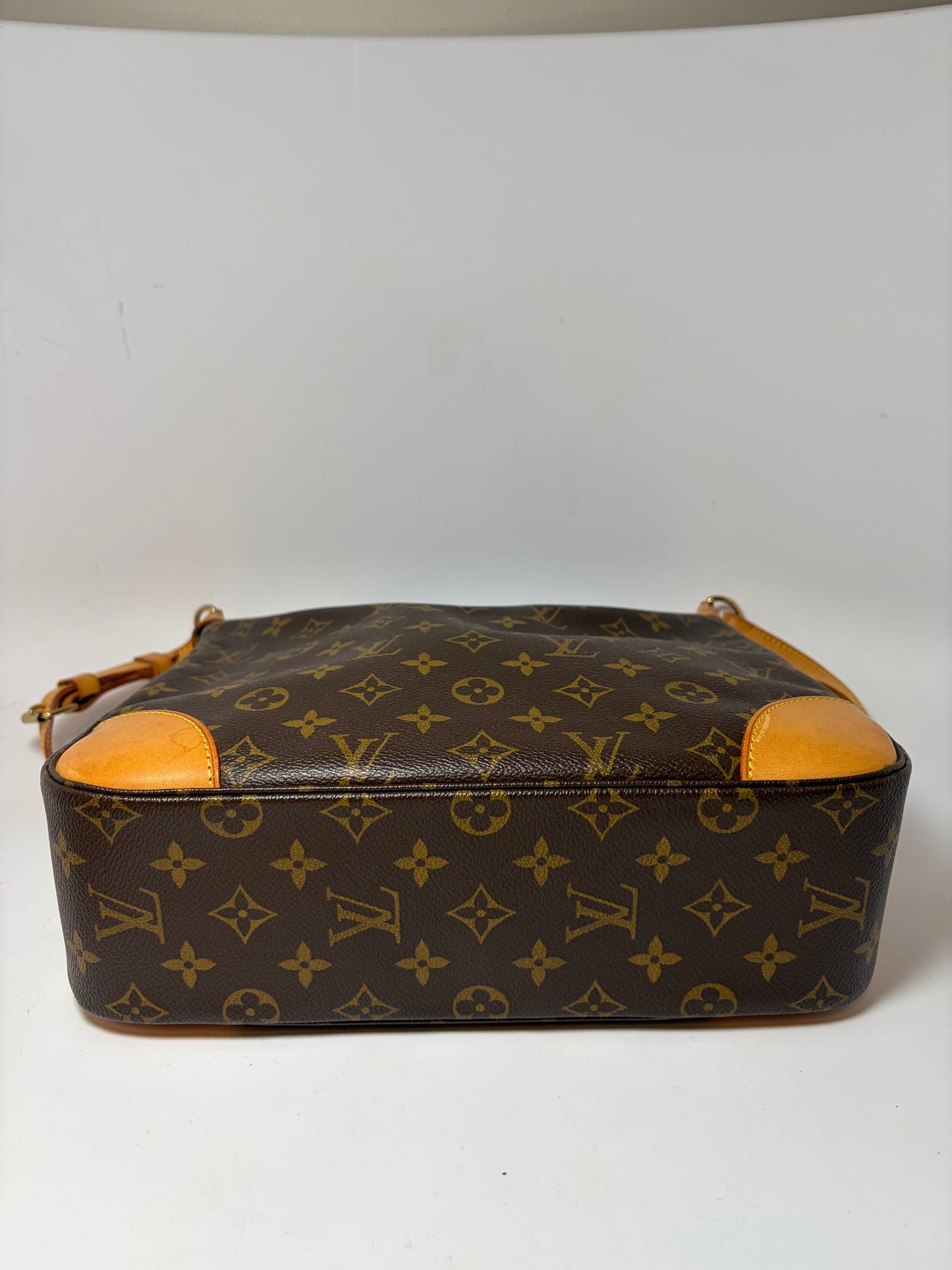 Louis Vuitton Boulogne 30 Monogram Shoulder Bag