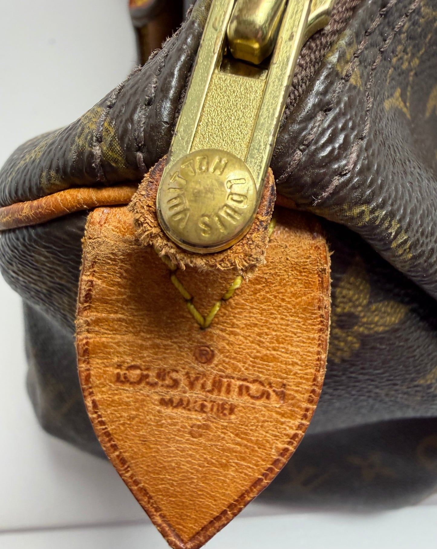 Louis Vuitton Speedy 30 Monogram w/Certificate of Authenticity