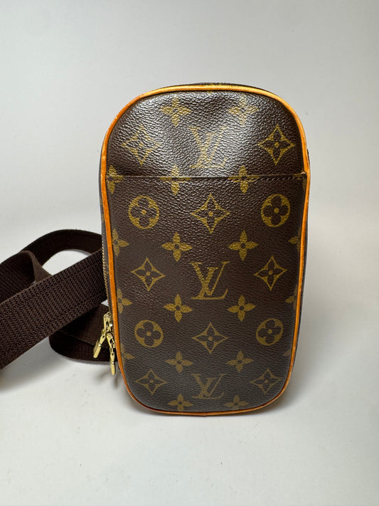 Louis Vuitton Monogram Gange Pochette Bum Bag/Sling Bag March 2001
