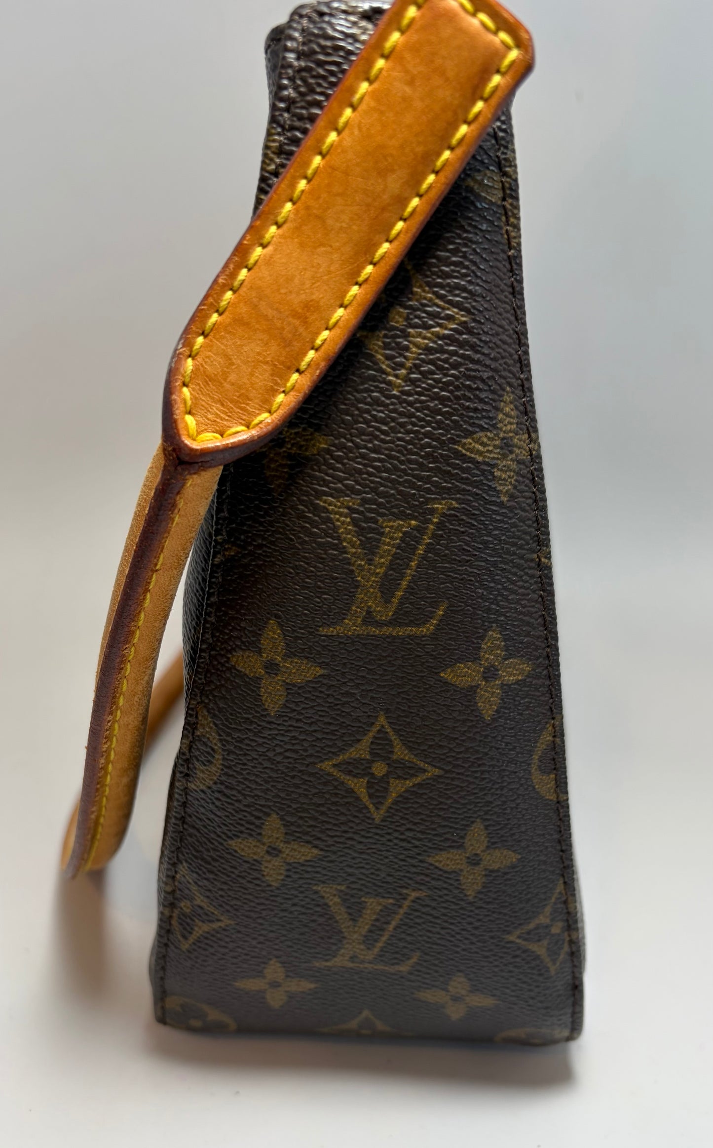 Louis Vuitton Looping MM Monogram Shoulder Bag