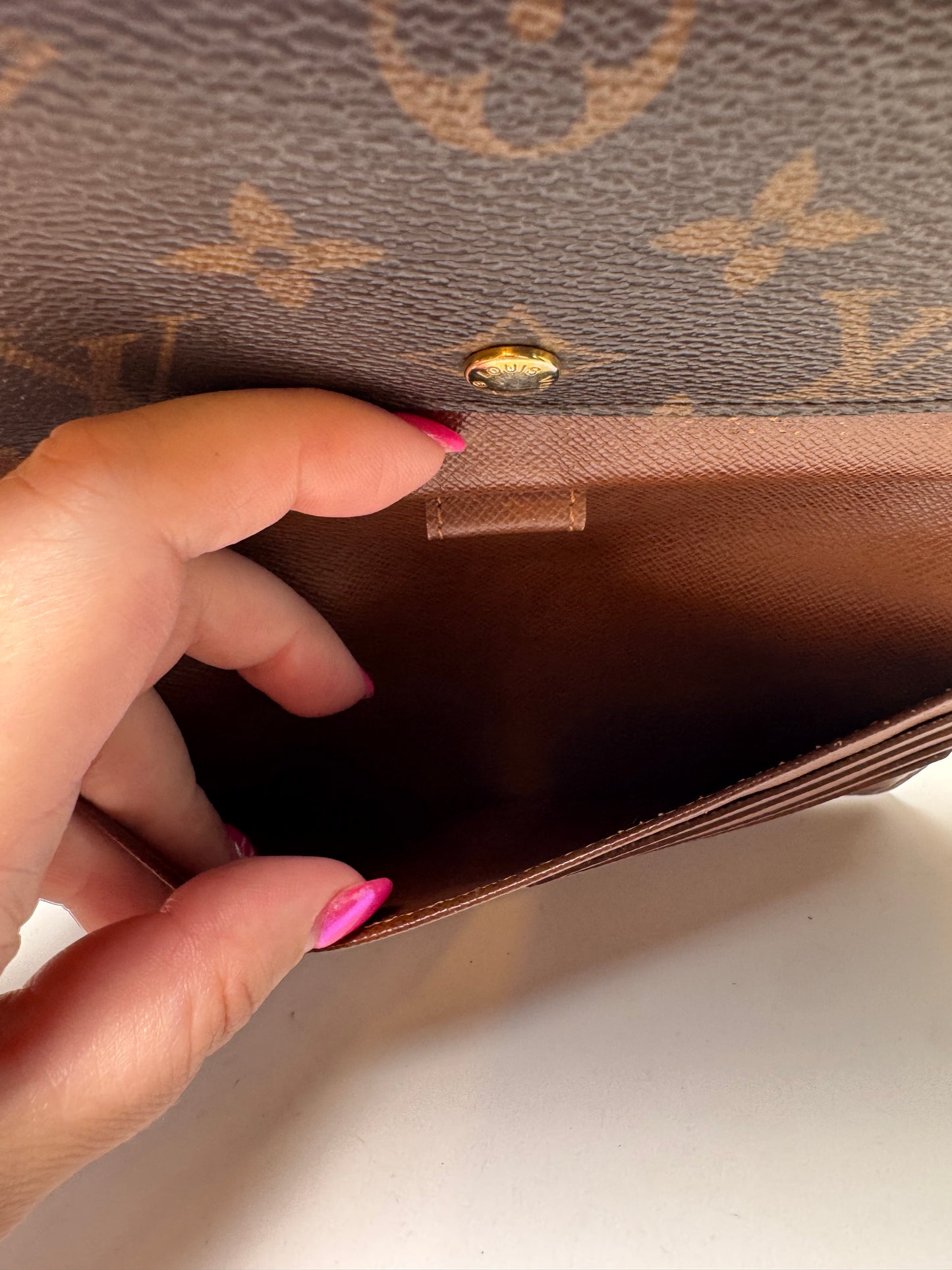 Louis Vuitton Monogram Sarah Trifold Wallet on Chain