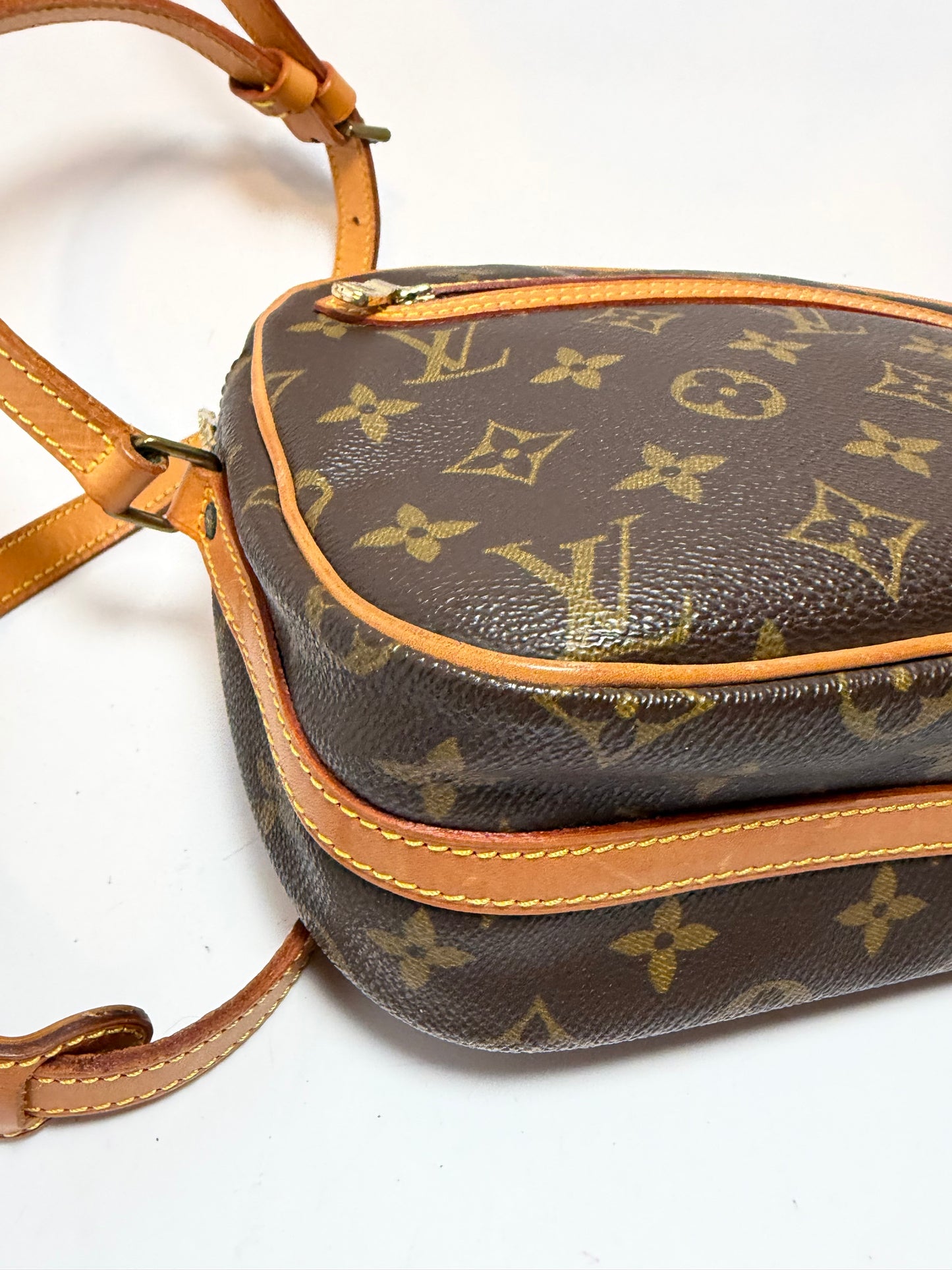 Louis Vuitton Senlis Monogram Shoulder Bag/Crossbody Bag