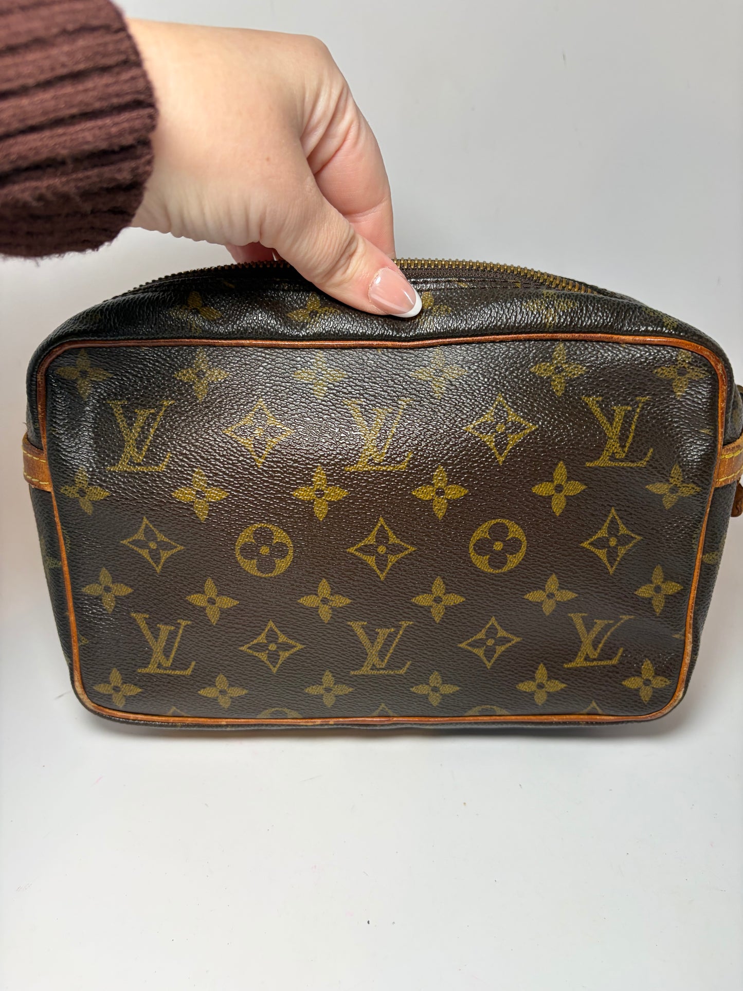 Louis Vuitton Compeigne 23 monogram toiletry bag