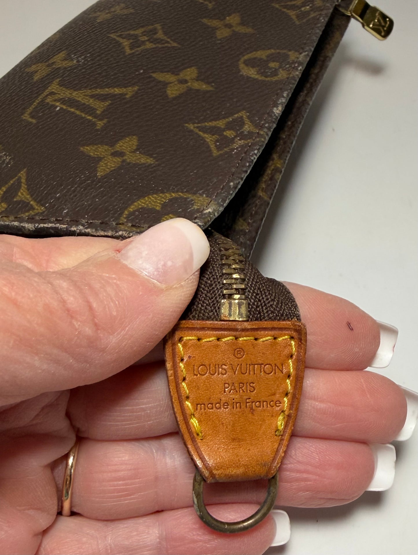Louis Vuitton Bucket PM Toiletry Bag Monogram, Made in France Sept. 1996