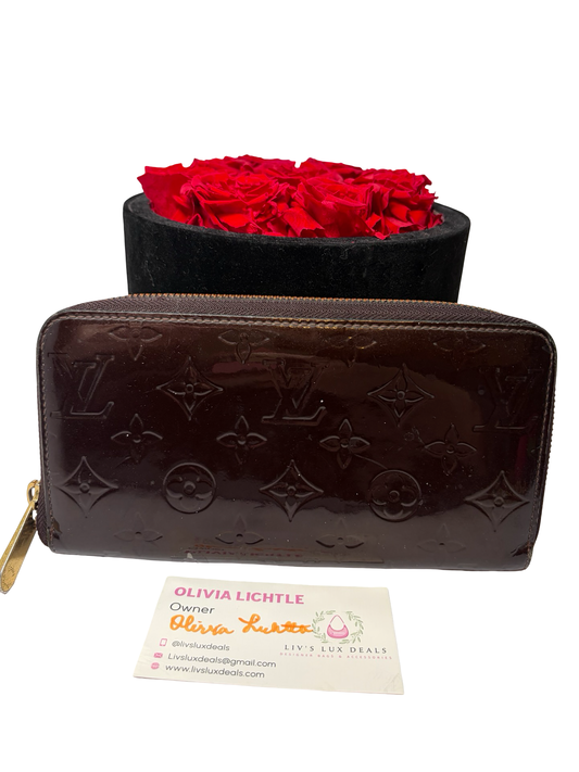 Louis Vuitton Plum Vernis Leather Zippy Wallet