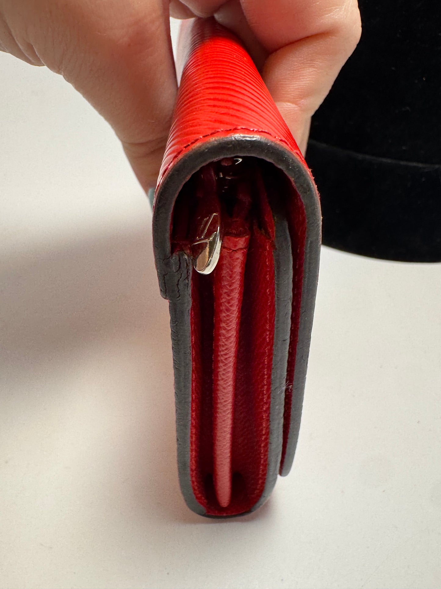 Louis Vuitton Twist Wallet in Coquelicot Red Epi leather