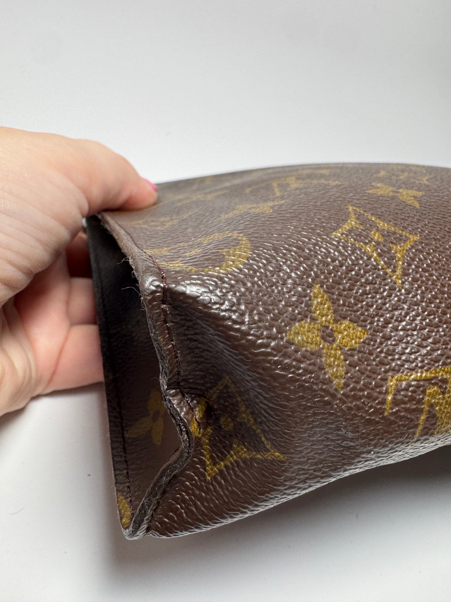 Louis Vuitton Toiletry/Toilette 26 Pouch Monogram Made in France