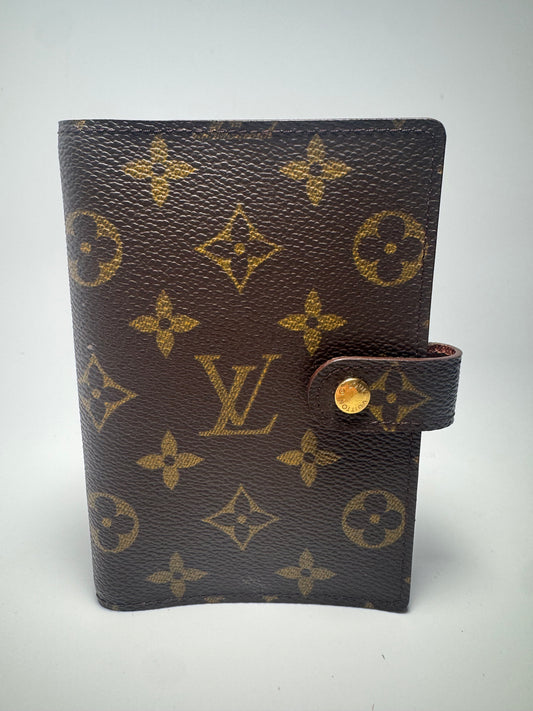 Louis Vuitton Agenda PM (Small Size)/Passport Holder comes with inserts