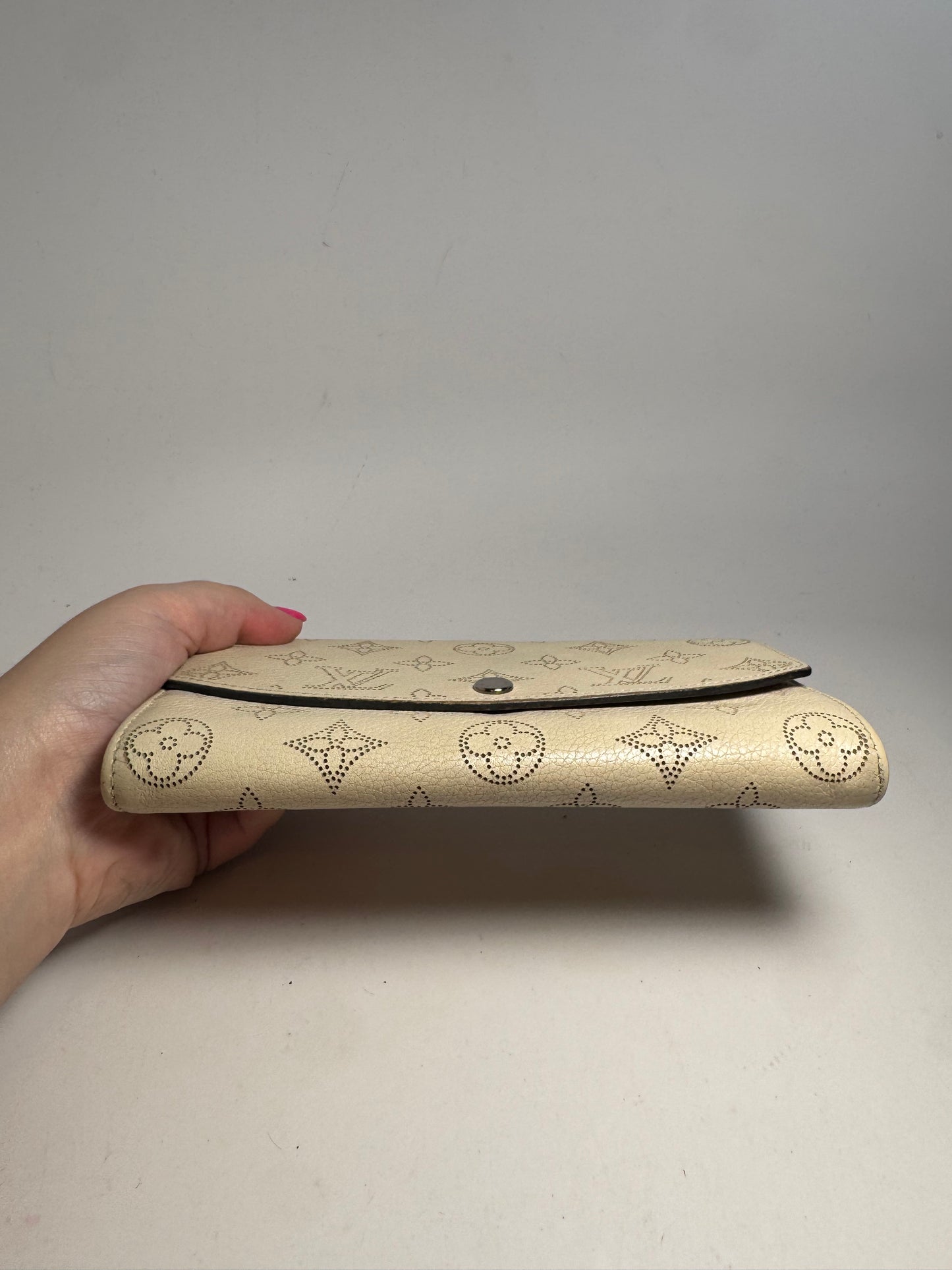 Louis Vuitton Mahina Perforated Monogram Leather Ivory Wallet