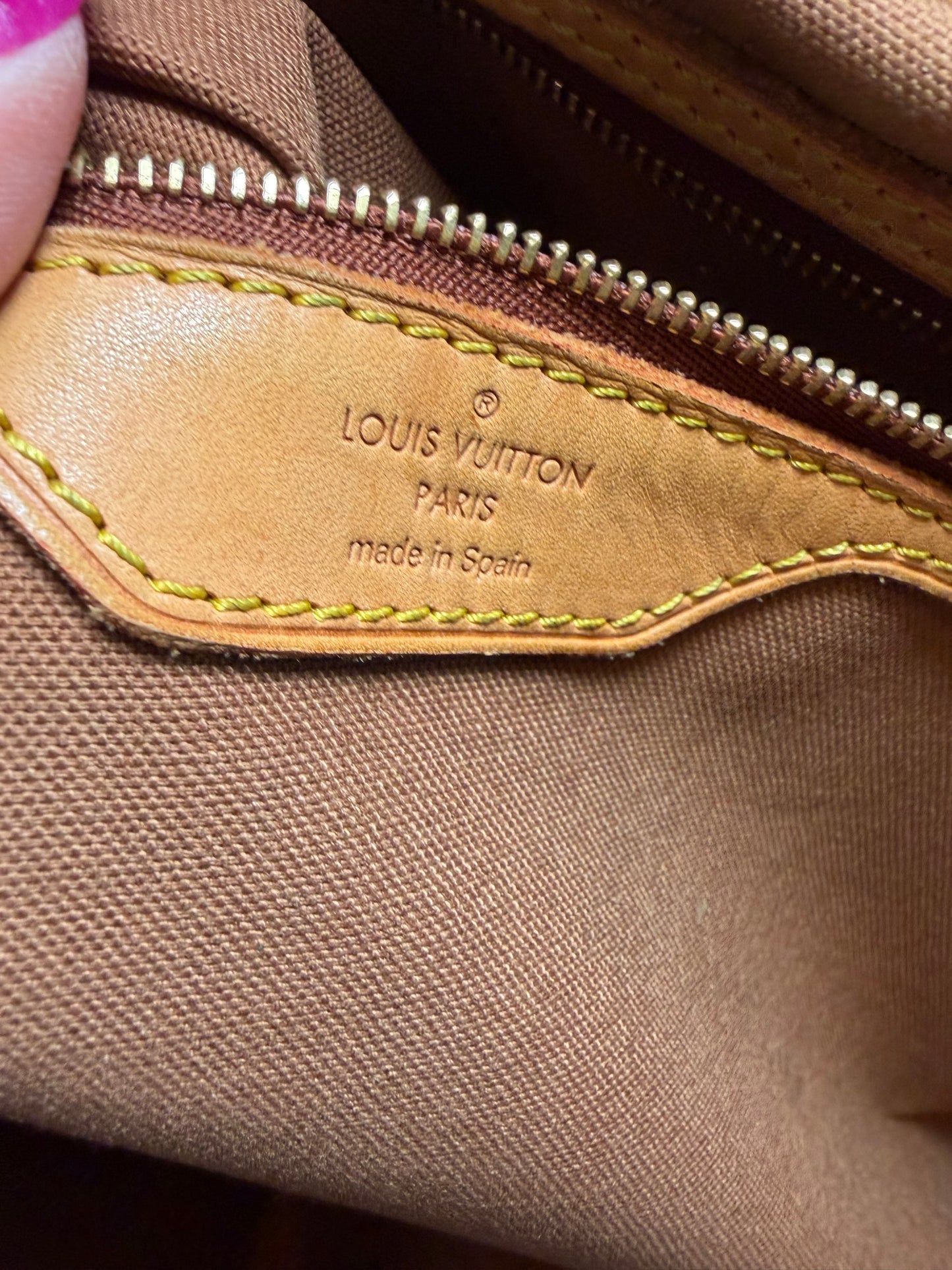 Louis Vuitton Batignolles Horizontal Monogram Tote Bag