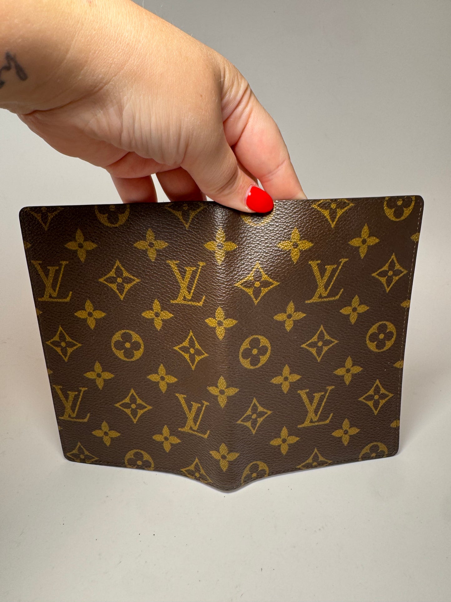 Louis Vuitton Monogram Pocket Agenda Cover/Passport Cover