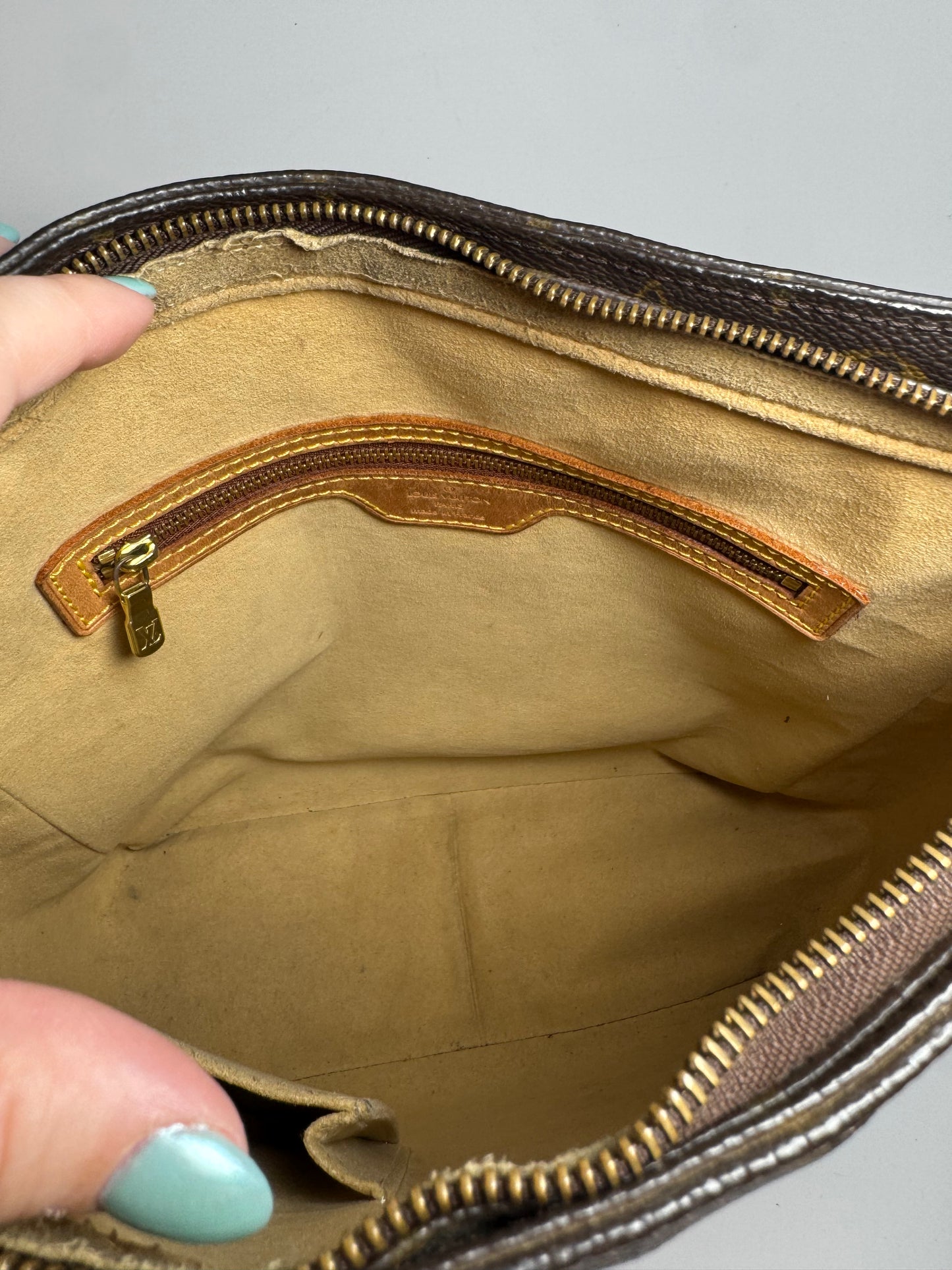 Louis Vuitton Looping GM Monogram Shoulder Bag